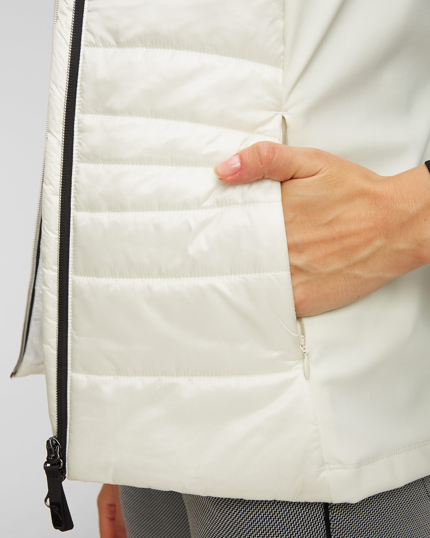 Kamizelka damska z kapturem Chervo Essia