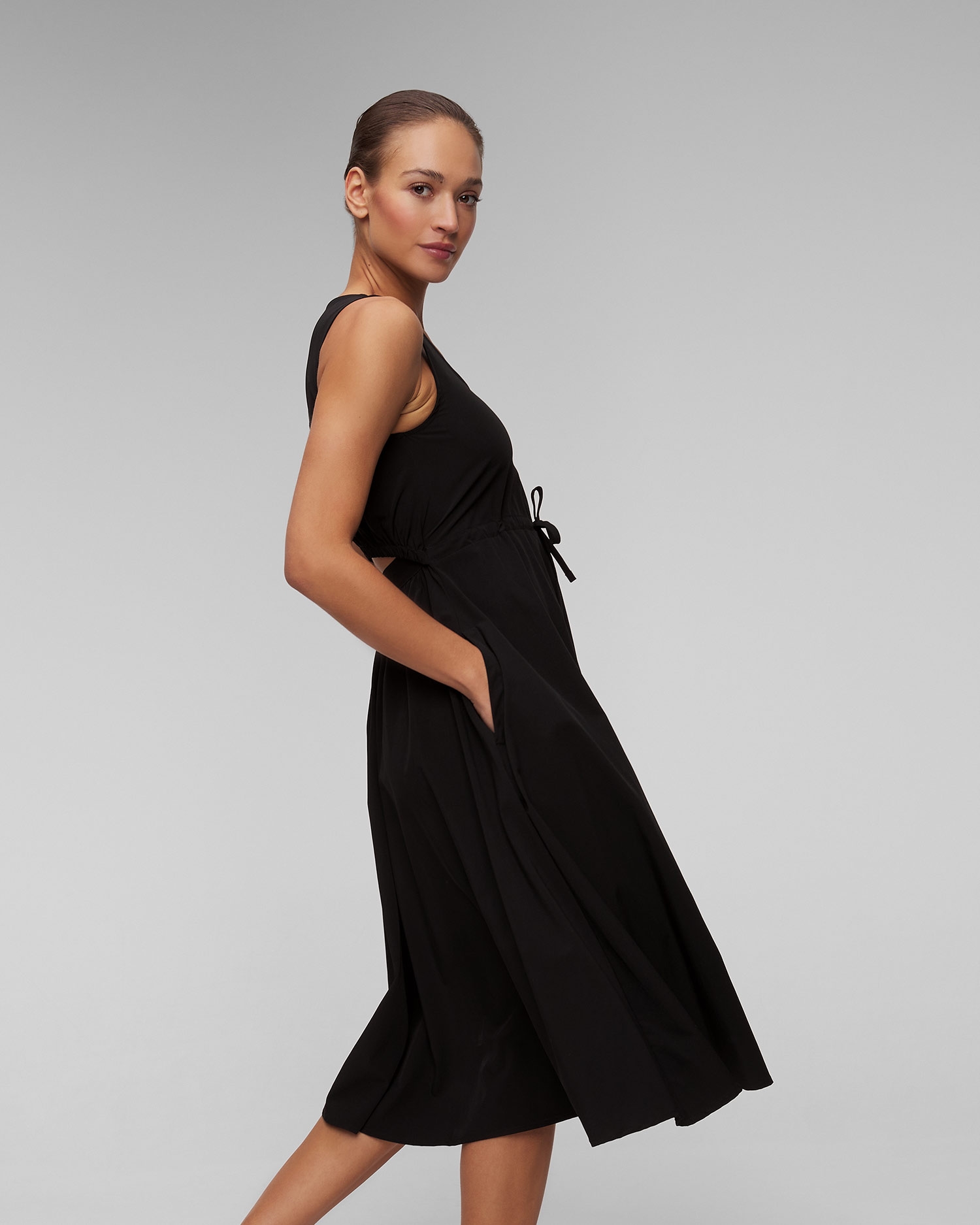 Černé dámské šaty Deha