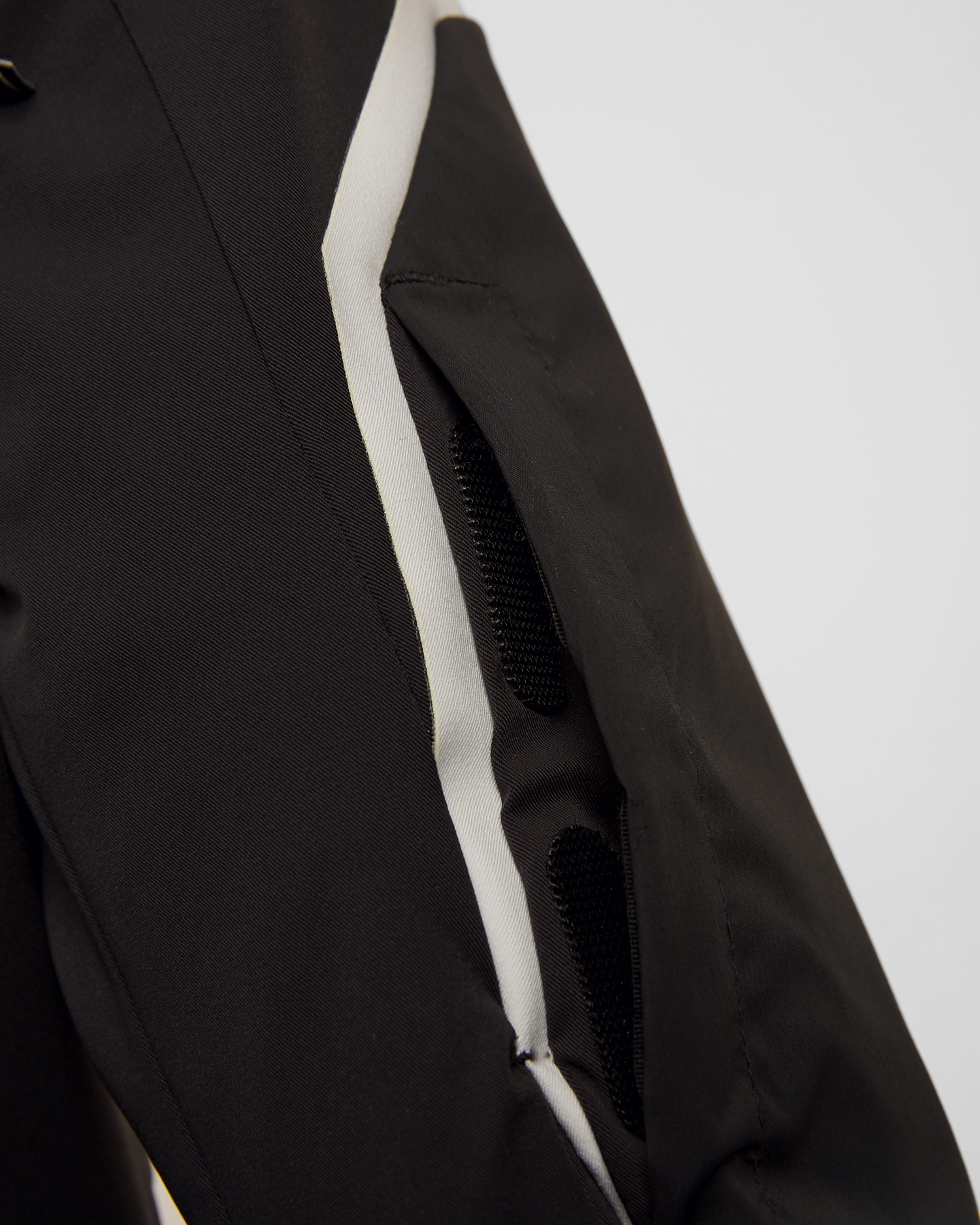 Černá lyžařská bunda pro chlapce Kjus Downforce