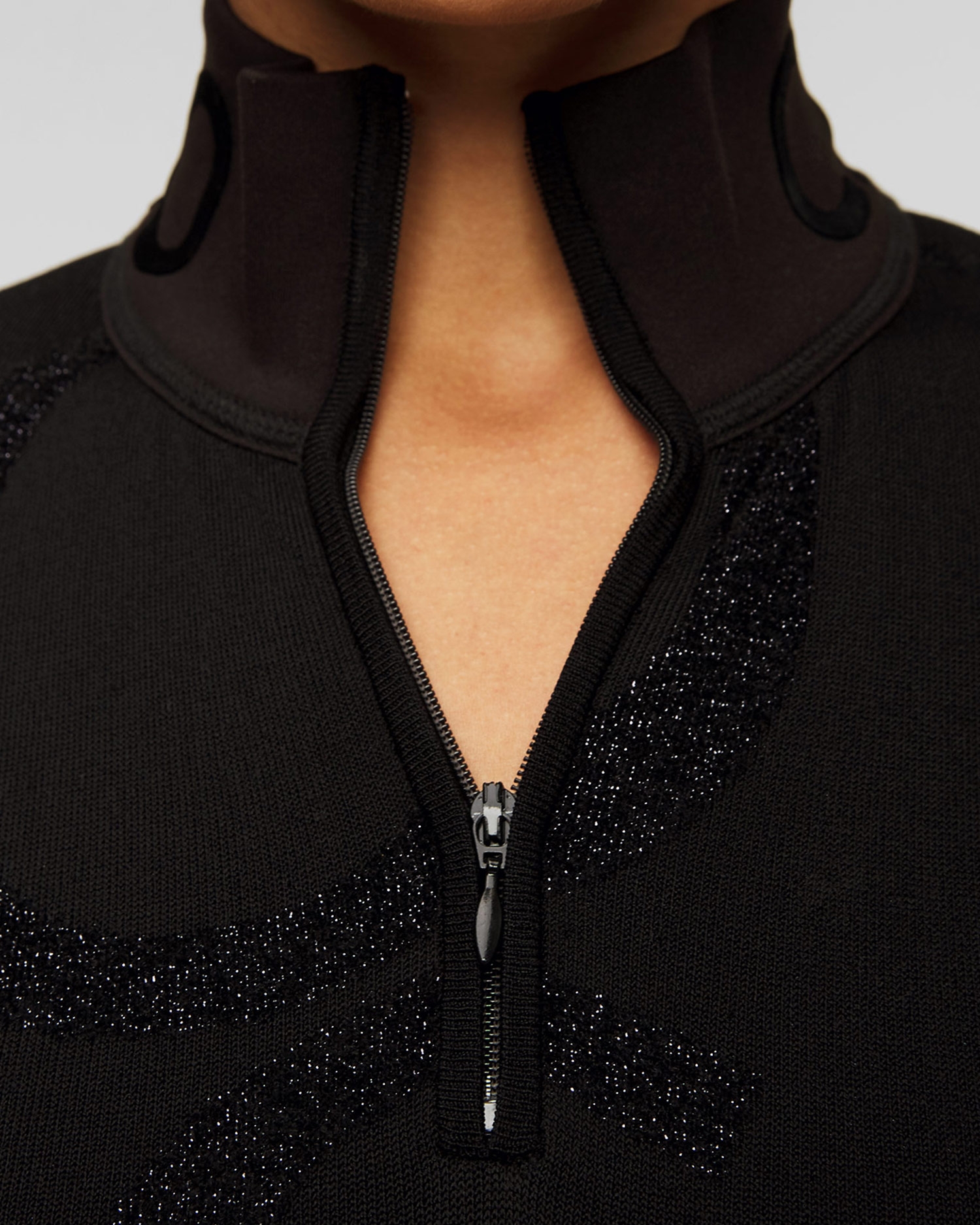 Černý dámský lyžařský rolák z viskózy Sportalm