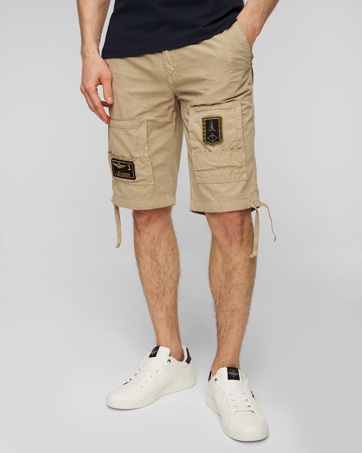 Béžové pánské kapsáčové kraťasy Aeronautica Militare
