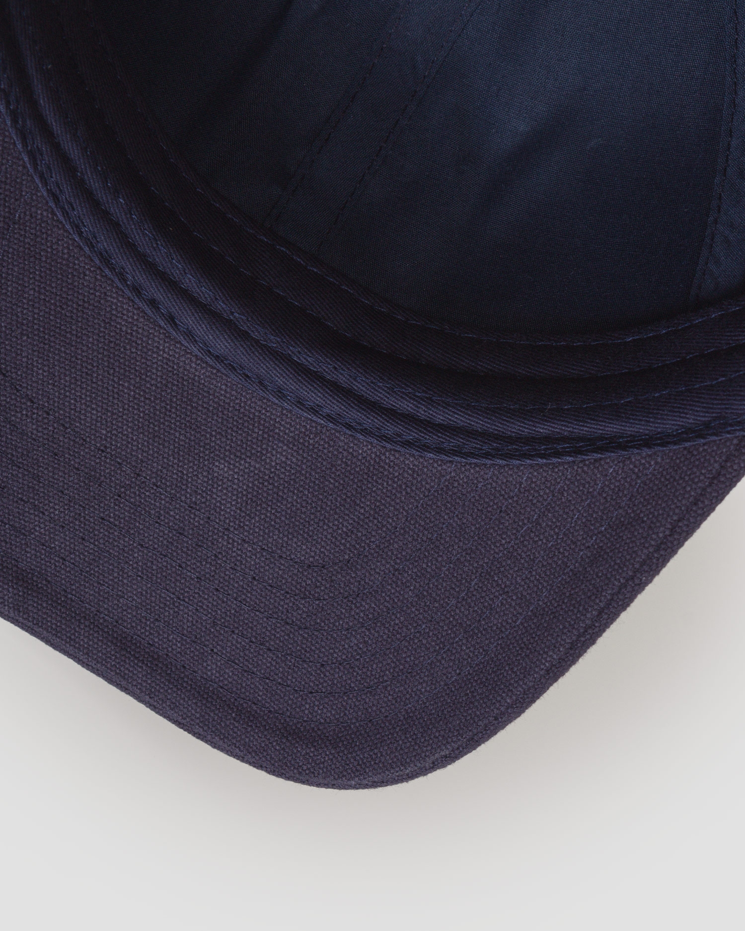 Tmavě modrá pánská kšiltovka Aeronautica Militare