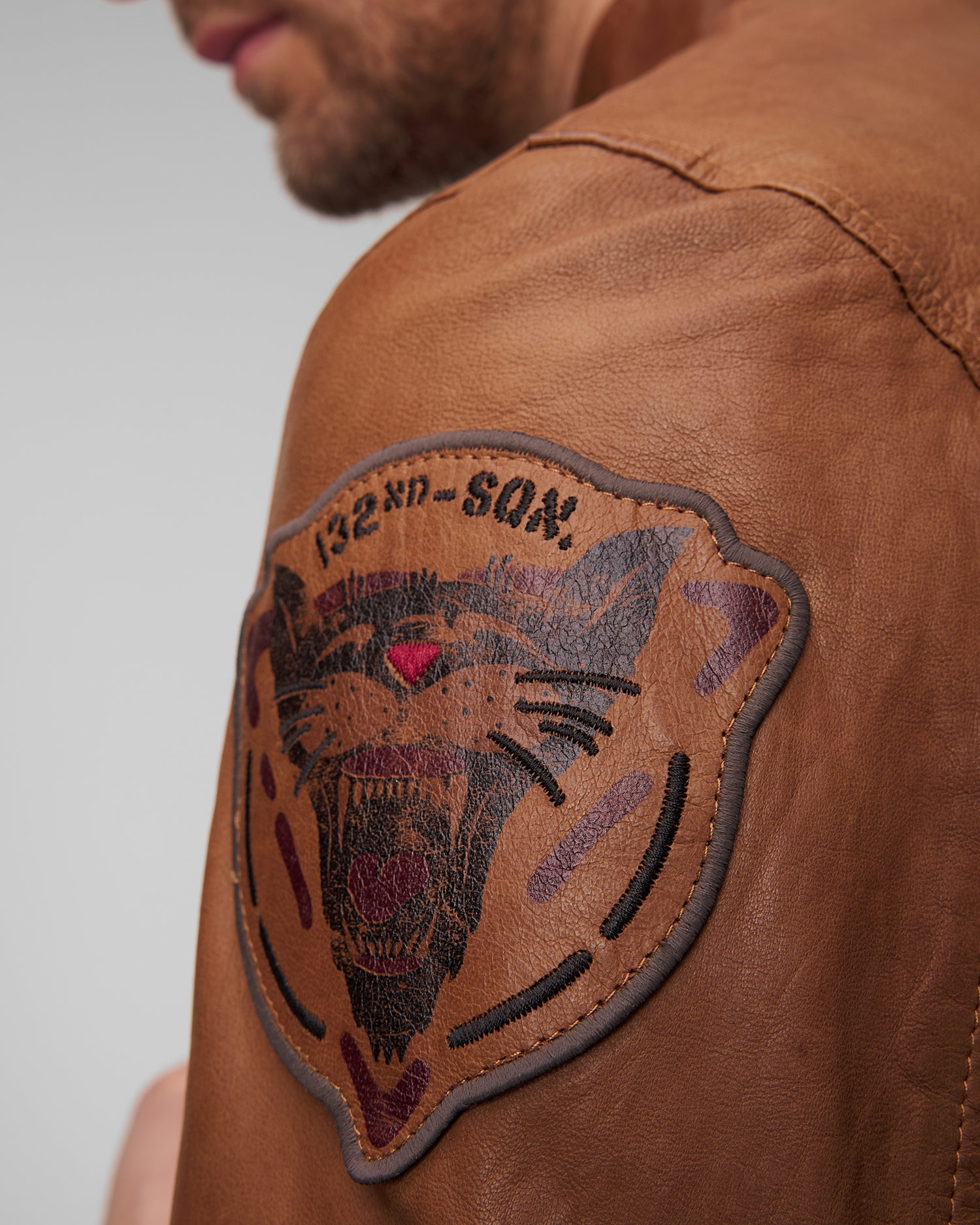 Pánská hnědá kožená bunda Aeronautica Militare