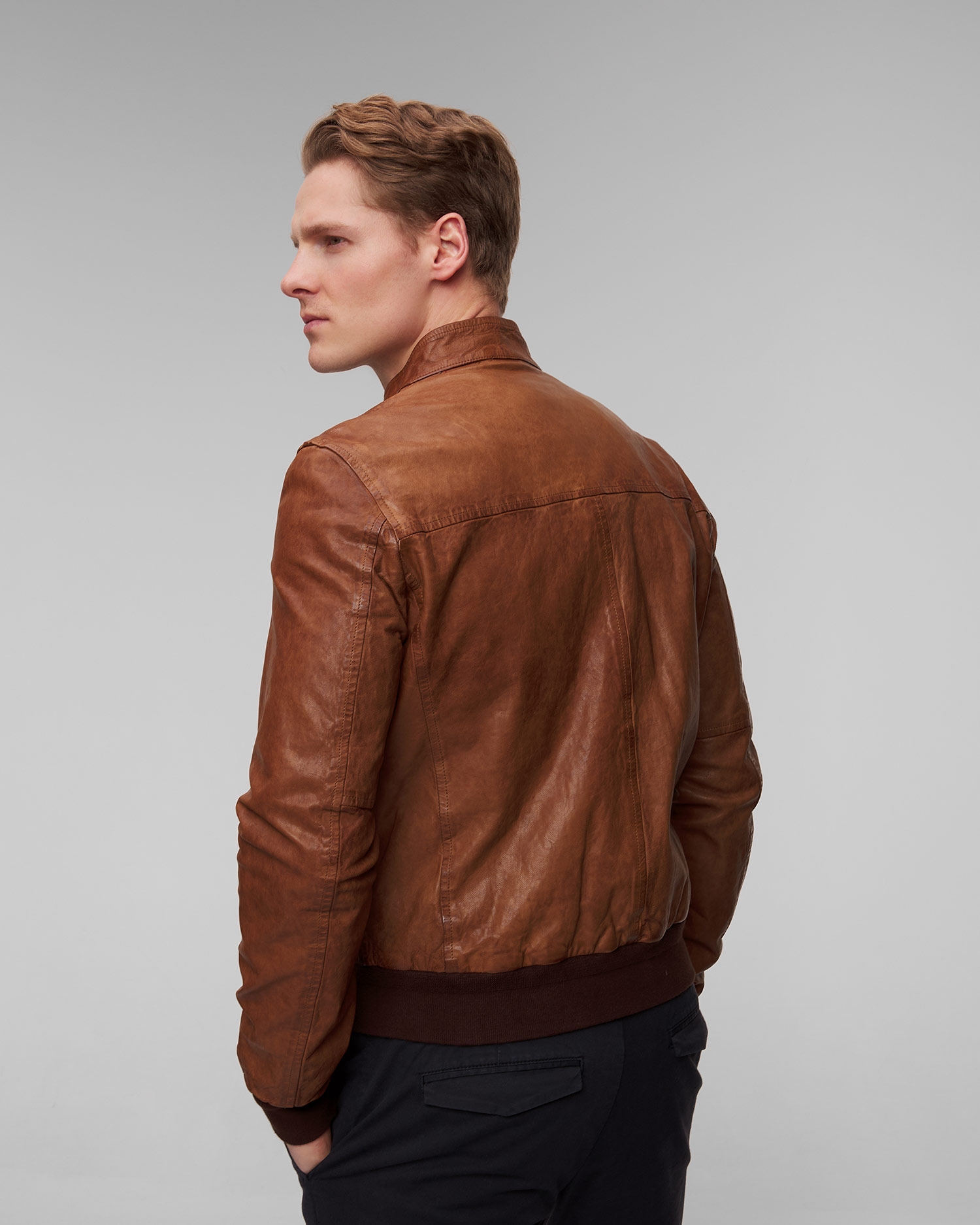 Hnědá pánská kožená bunda Aeronautica Militare