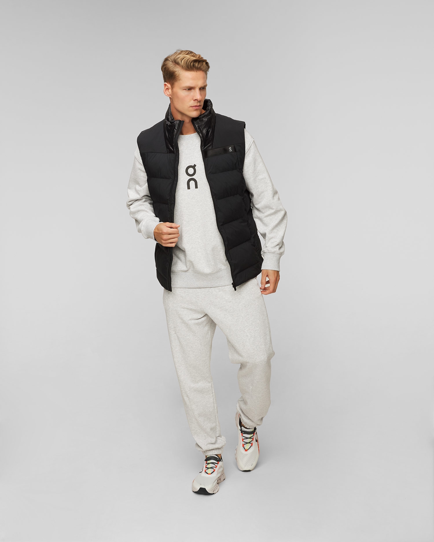 Zateplená pánská vesta On Running Challenger