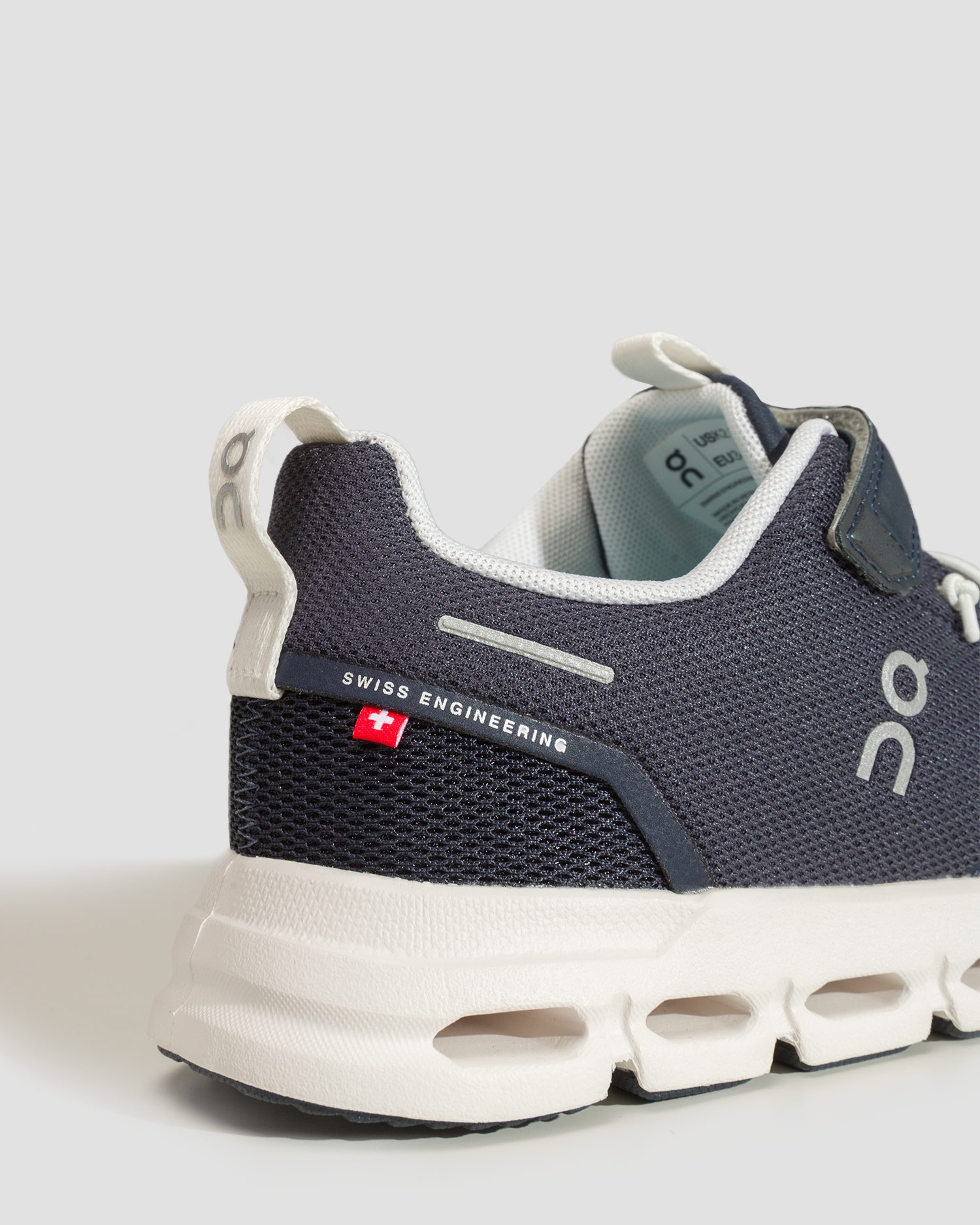 Dětské sportovní boty On Running Cloud Play