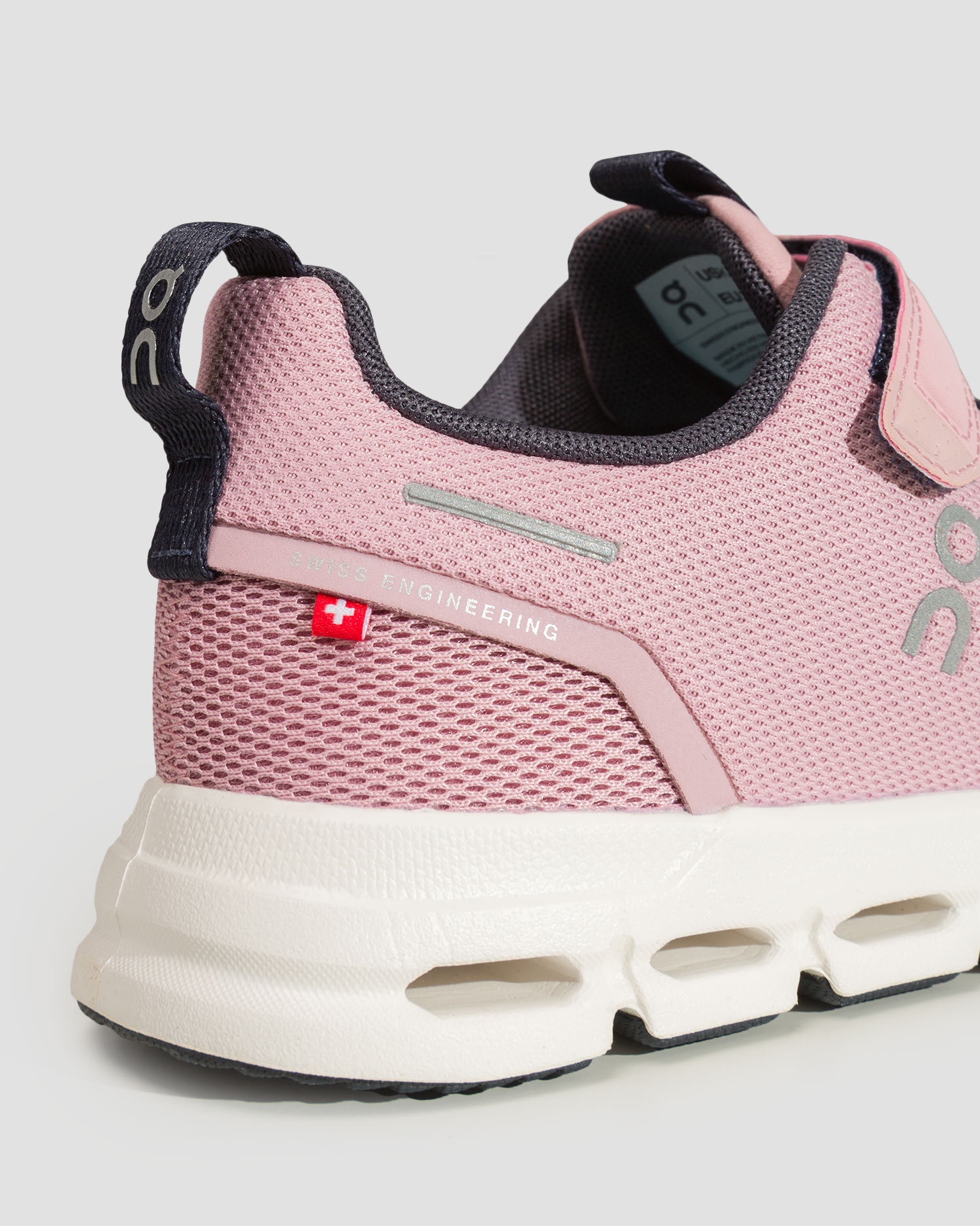 Dětské sportovní boty On Running Cloud Play