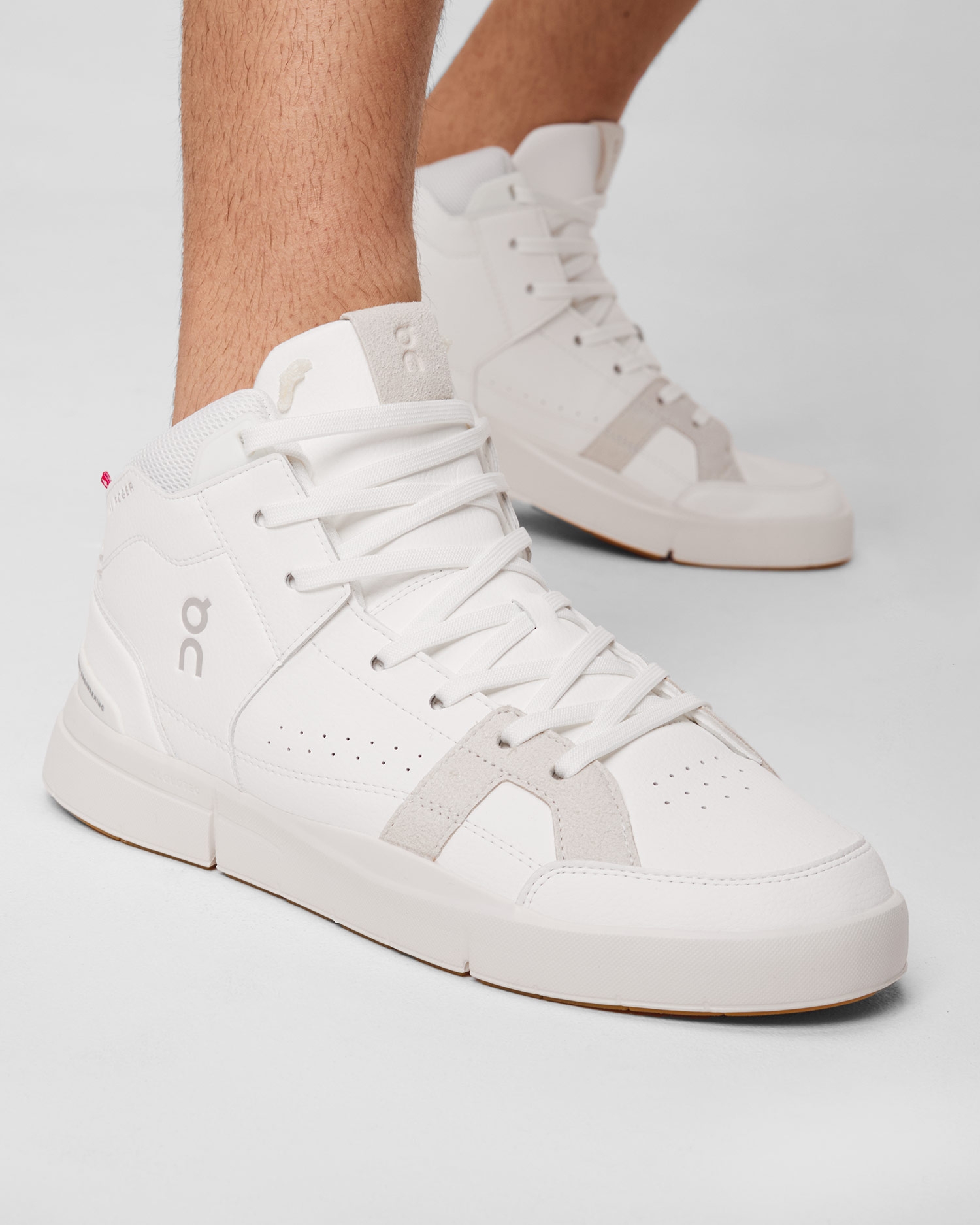 Pánské sportovní boty On Running The Roger Clubhouse Mid