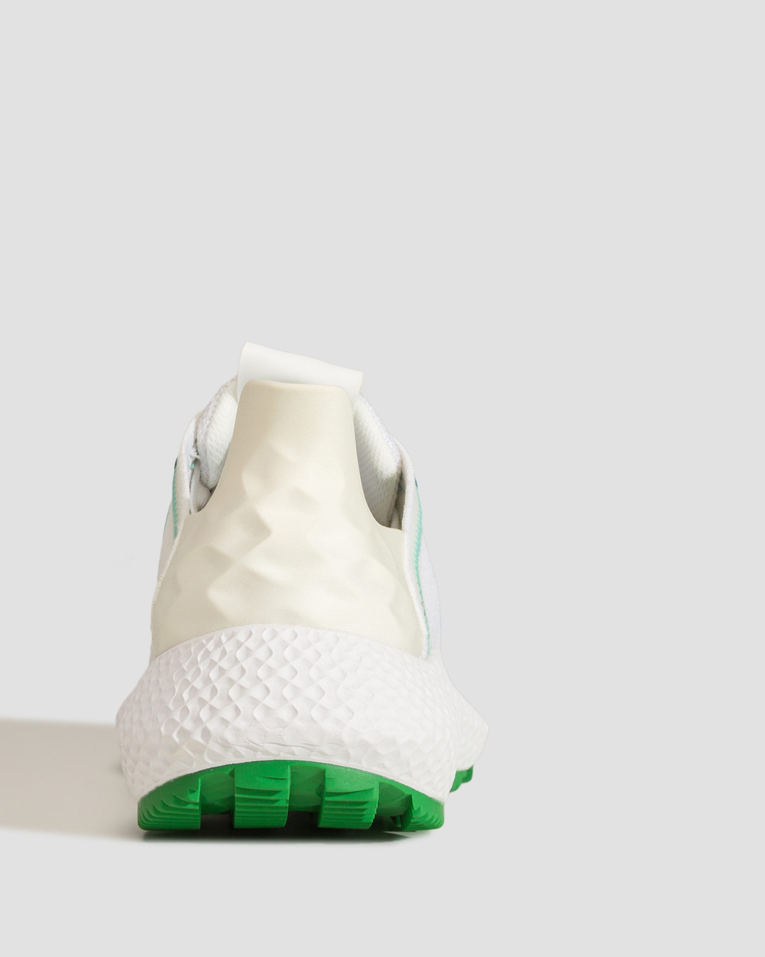 Dámské golfové boty G/Fore Quarter G Mg4x2 Hybrid Golf Cross Trainer v Bílém a Tyrkysovém Barevném Odstínu