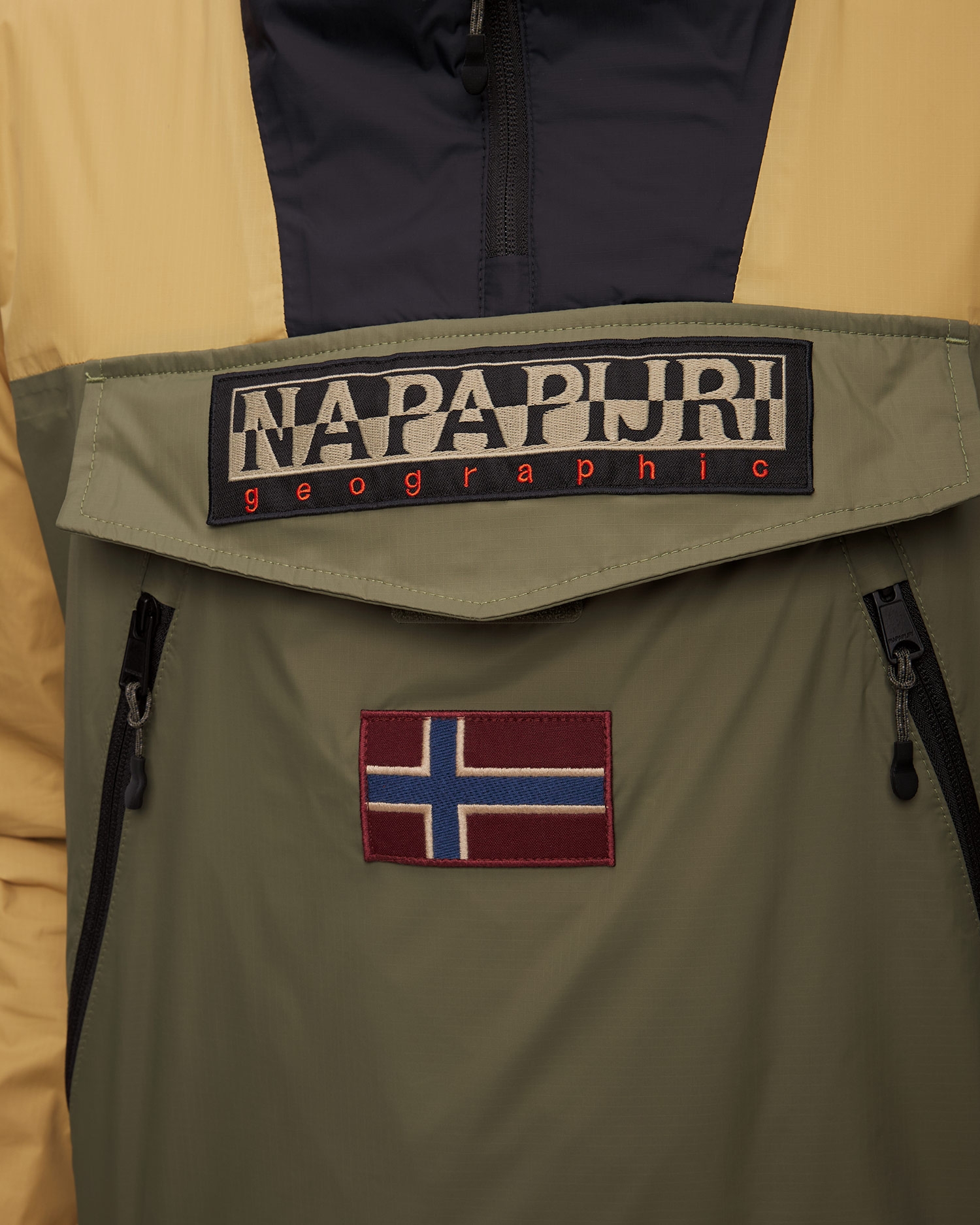 Pánská funkční nepromokavá bunda Napapijri Rainforest Wb v Zeleném, Černém a Béžovém Barevném Odstínu