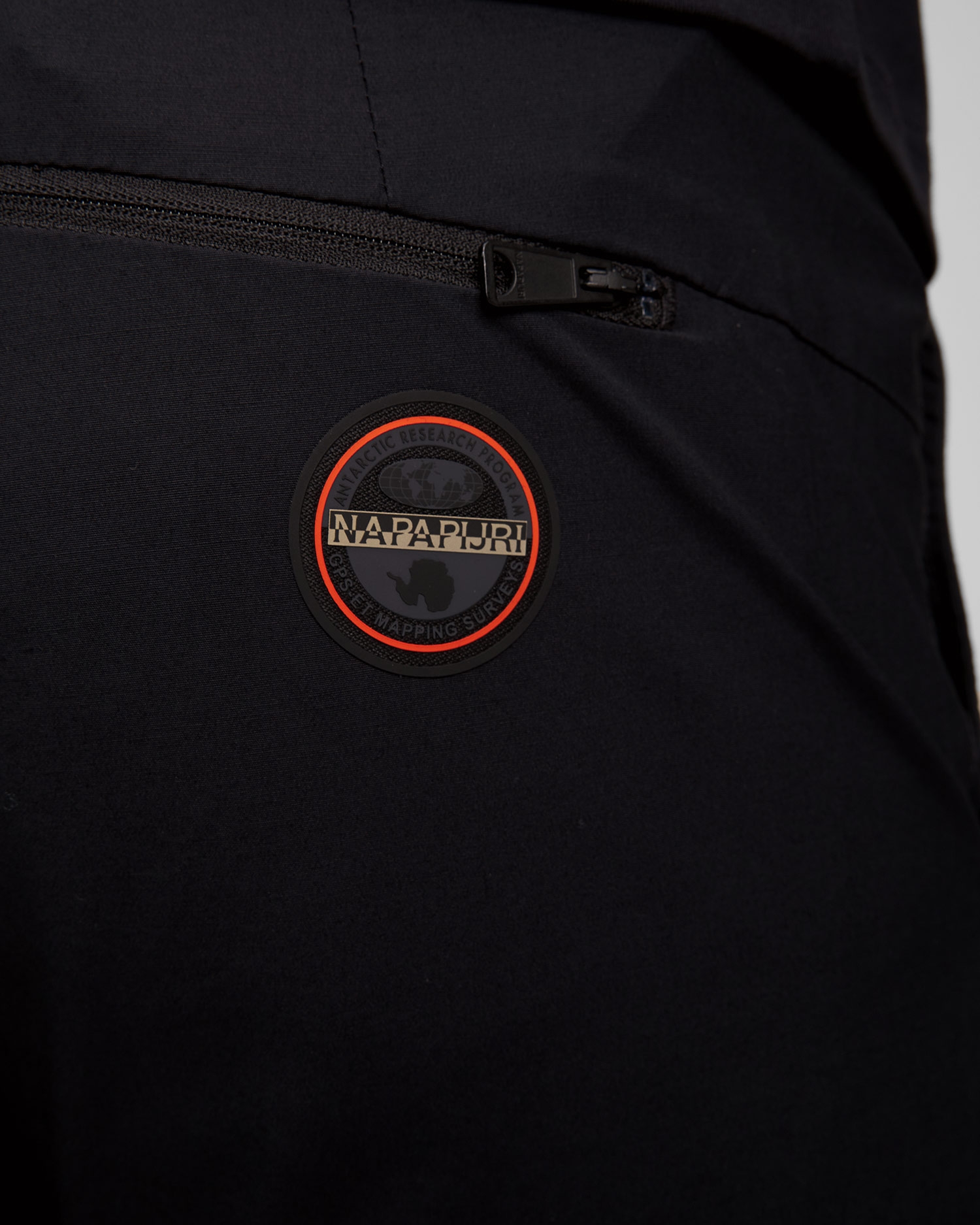 Černé pánské kalhoty Napapijri M-Carchi Cargo