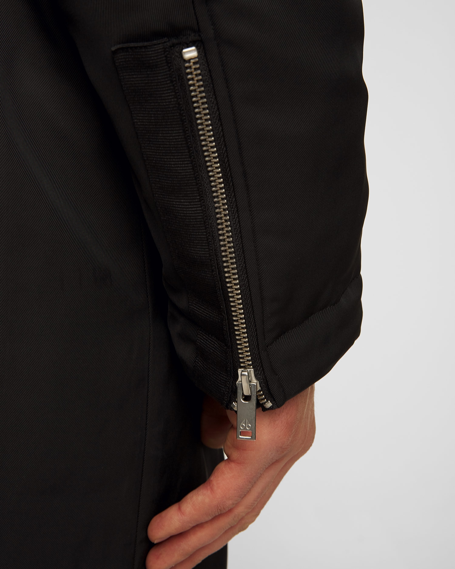 Černá pánská bunda Moose Knuckles Garson Anorak