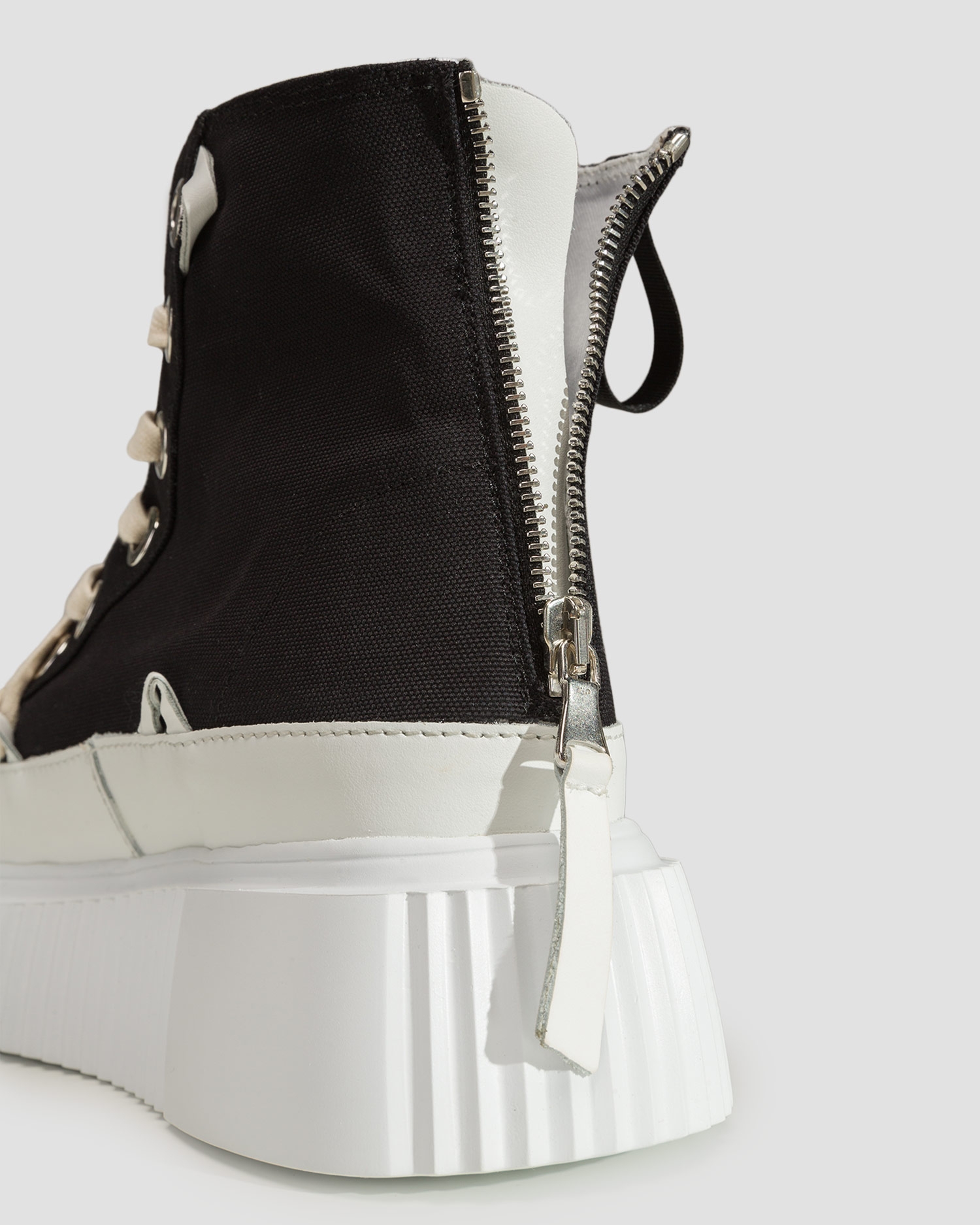 Černé dámské boty Inuikii Matilda Canvas High 23