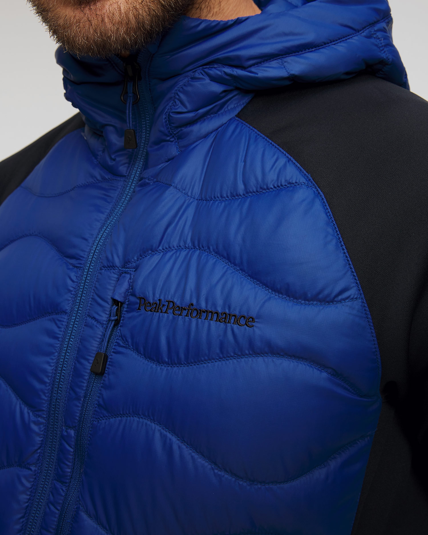 Pánská bundomikina Peak Performance Helium Hood