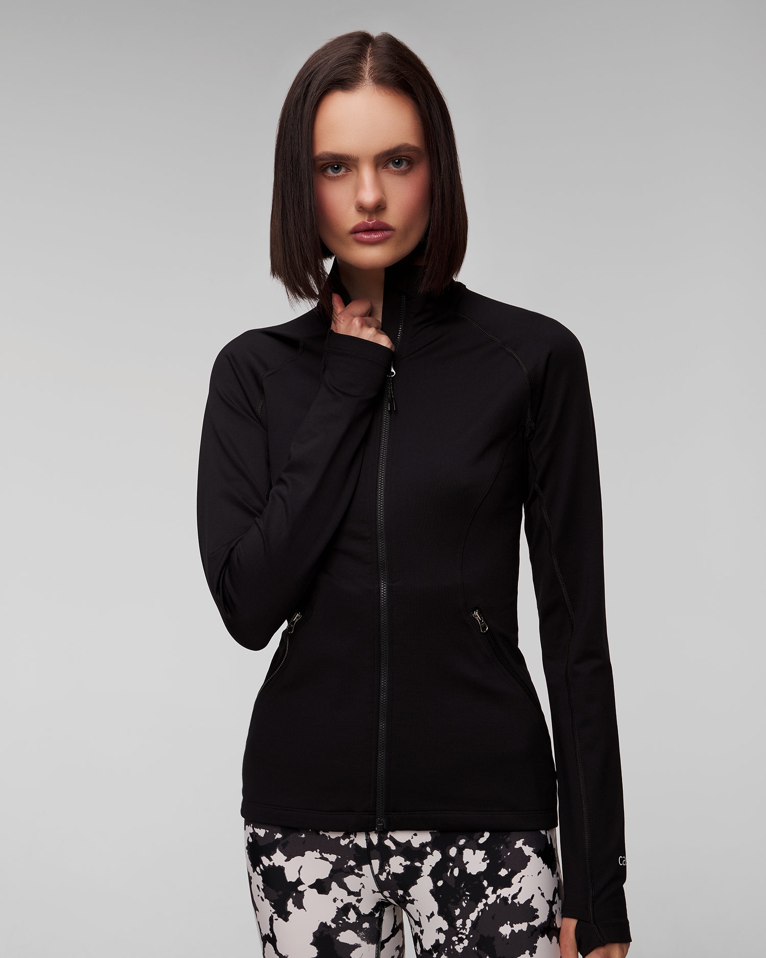 Černá dámská softshellová bunda Casall Refine Training Jacket