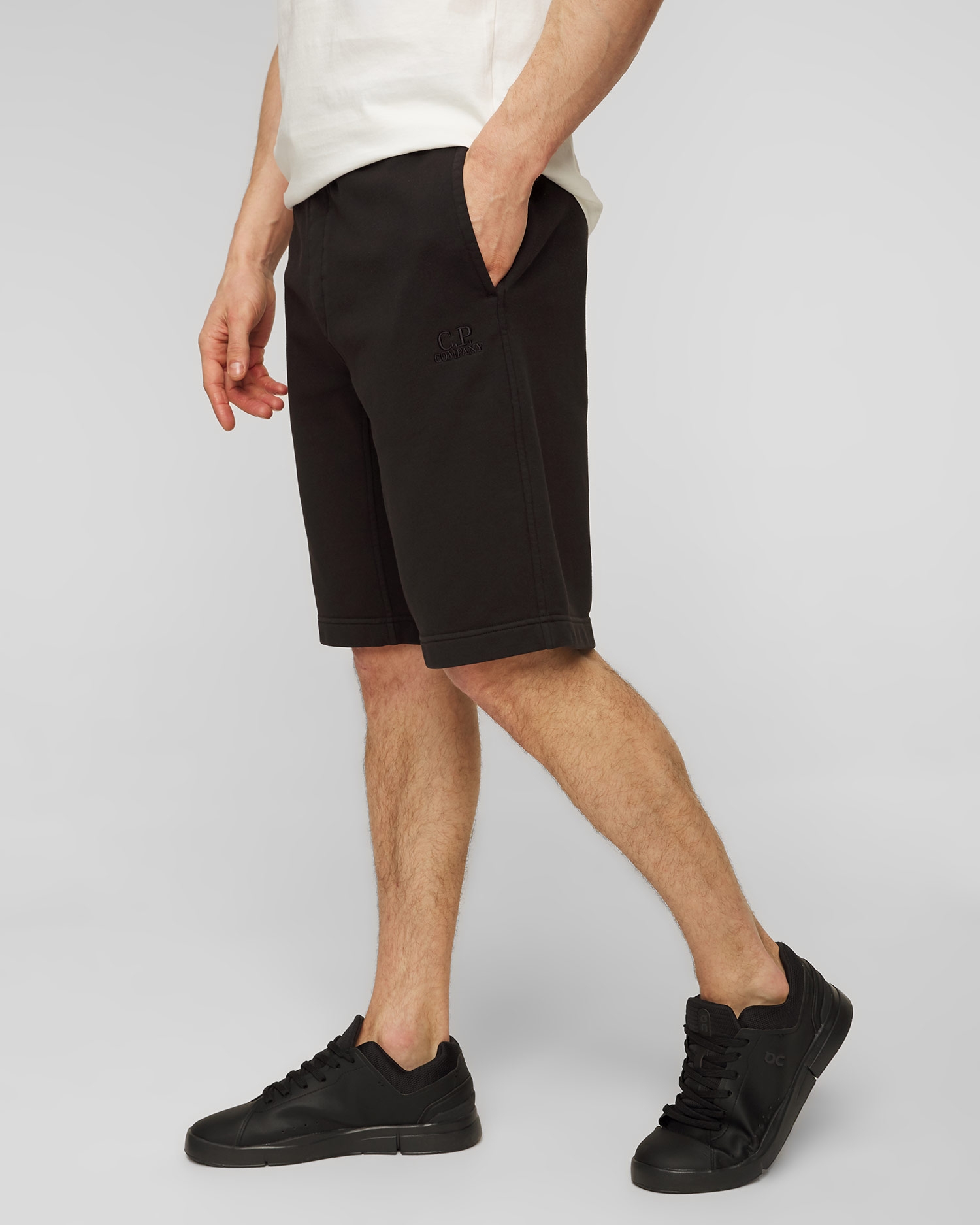 Černé pánské kraťasy C.P. Company