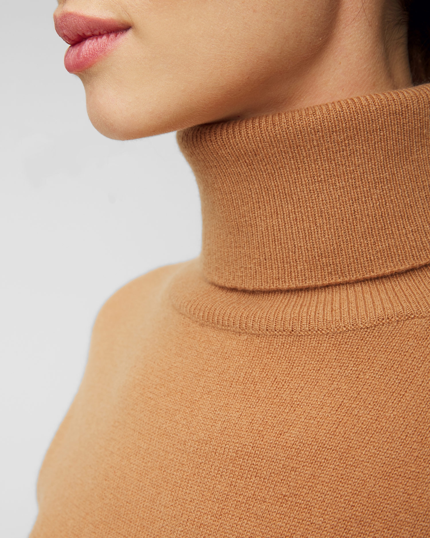 Dámský kašmírový svetr Allude Turtleneck-sweater