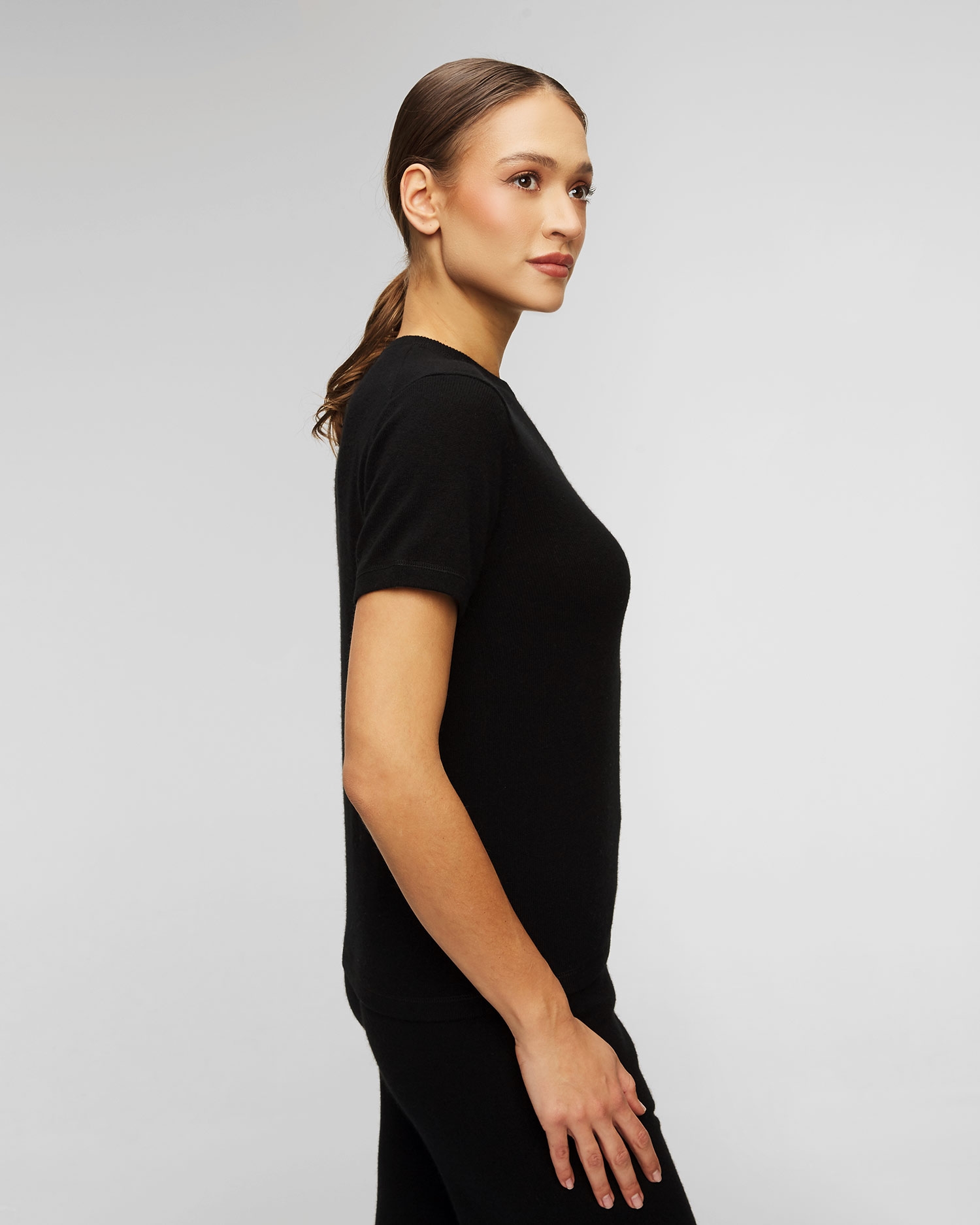 Černý dámský kašmírový a vlněný svetr Allude