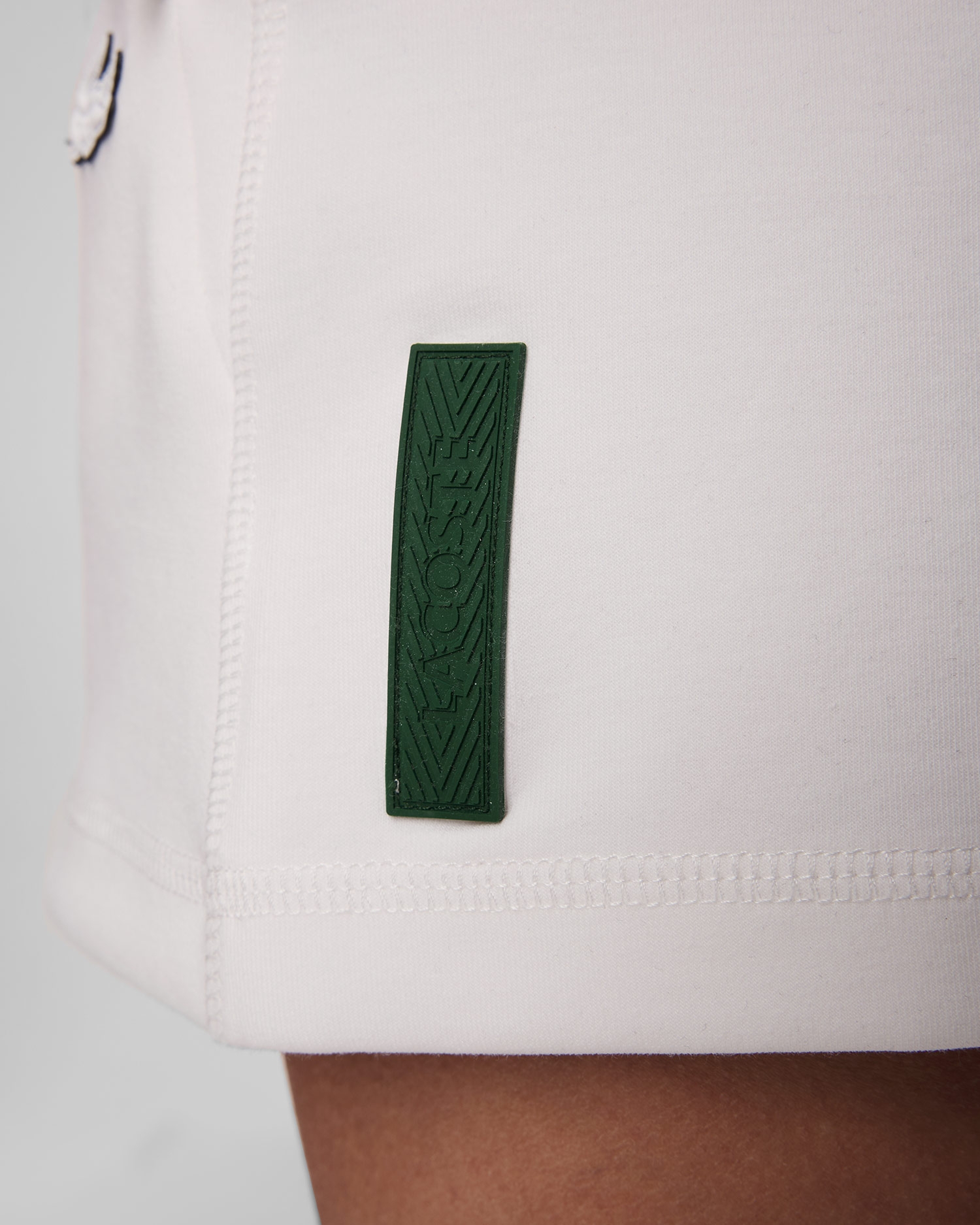 Bílé dámské kraťasy Lacoste GF5378