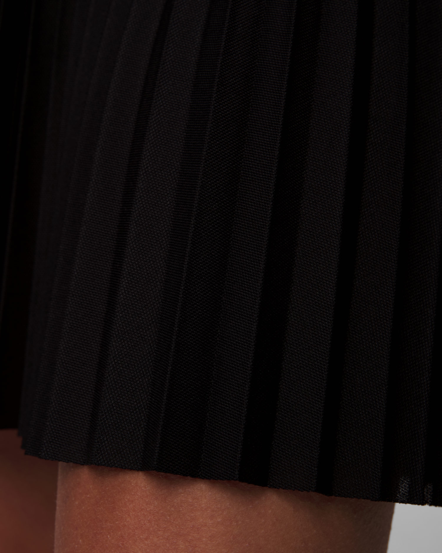 Dámská černá plisovaná sukně Lacoste JF2701