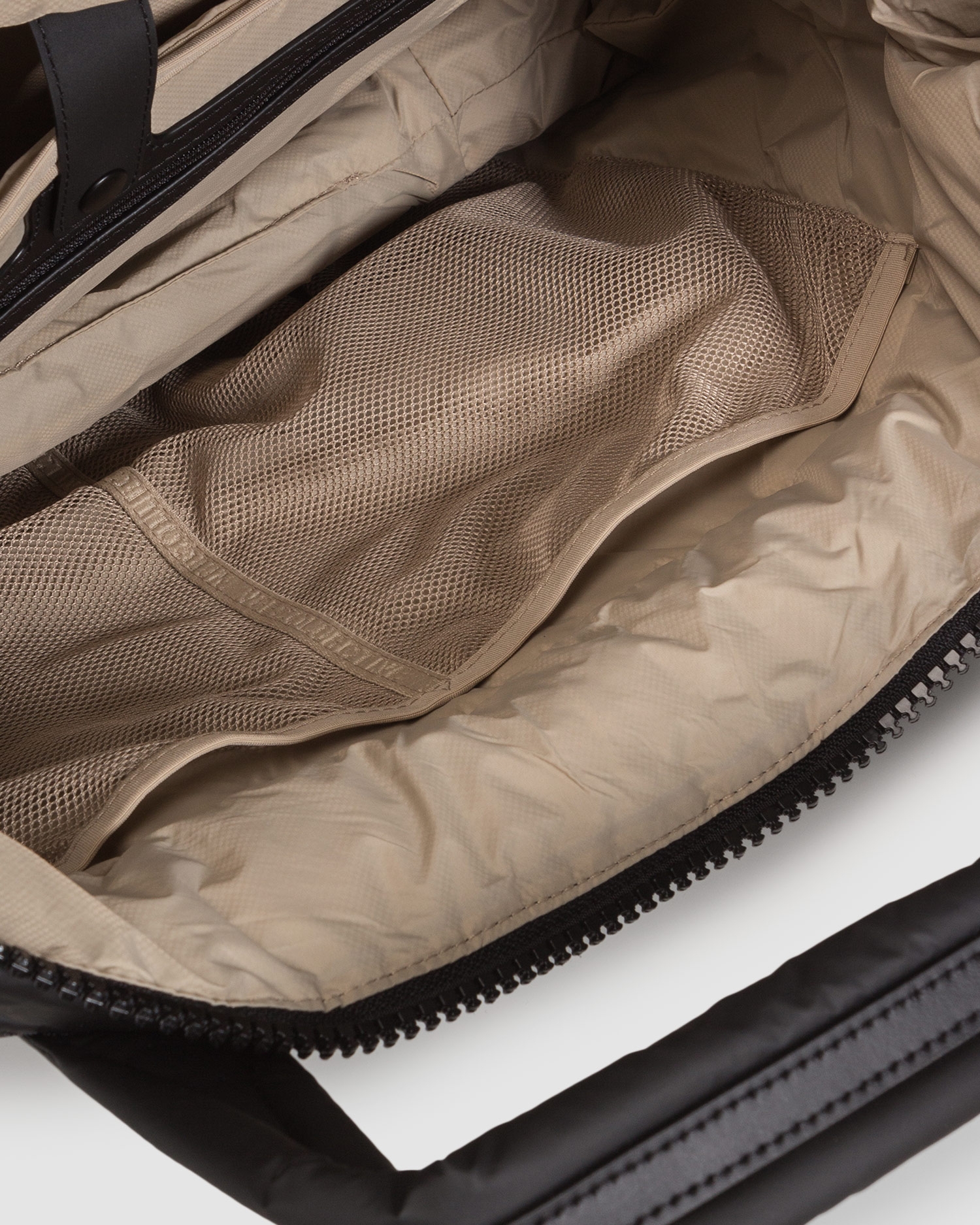 Černá dámská kabelka Vee Collective Porter Tote Medium