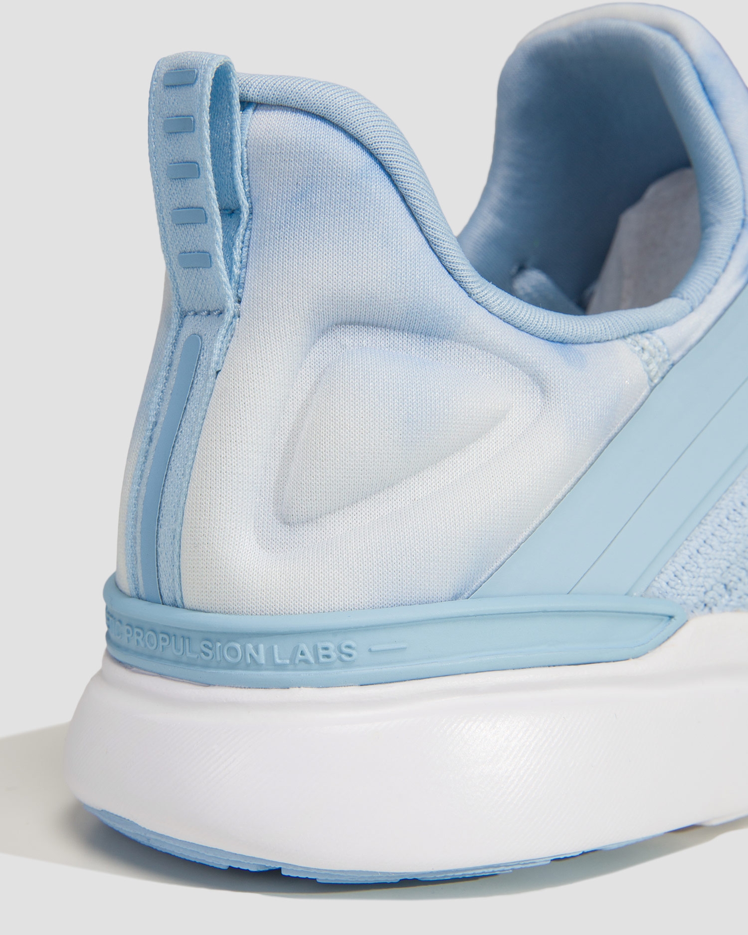 Boty APL Athletic Propulsion Labs TECHLOOM TRACER