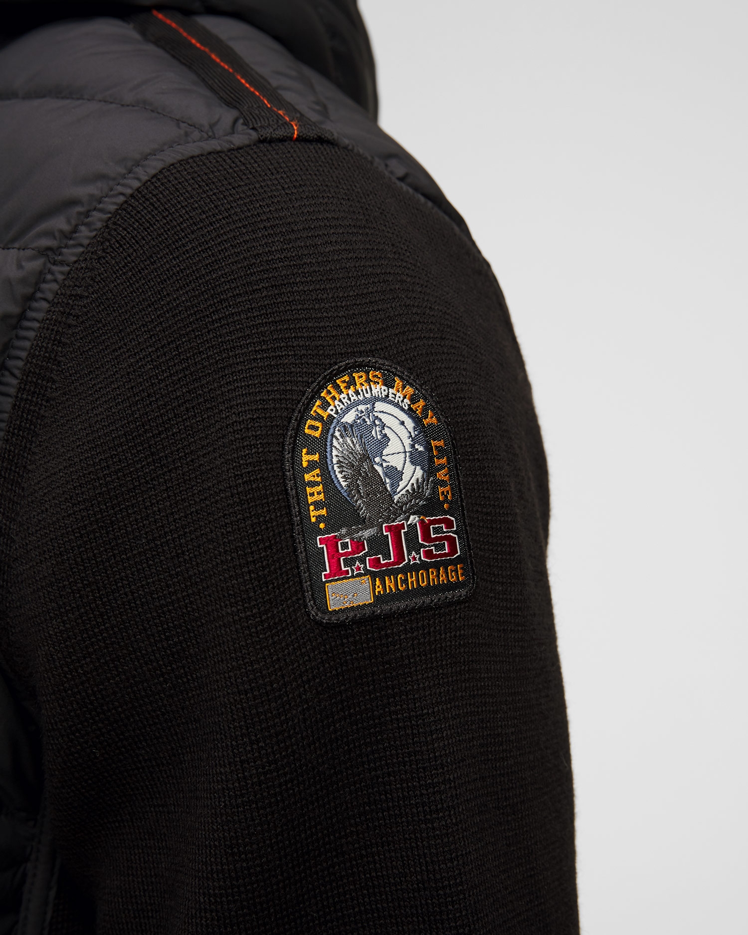 Černá pánská bundomikina Parajumpers Illuga