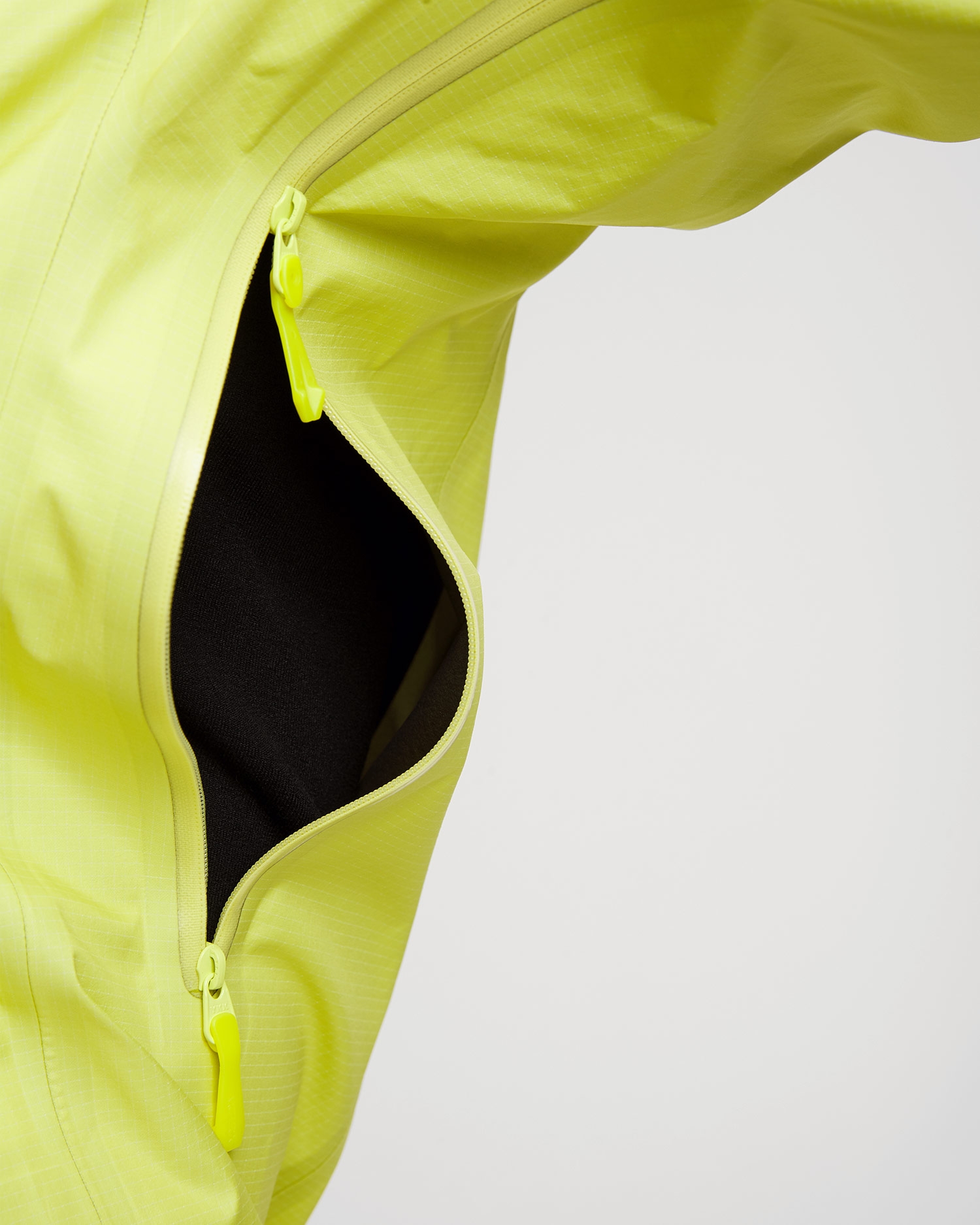 Pánská žlutá hardshellová bunda Arcteryx Alpha