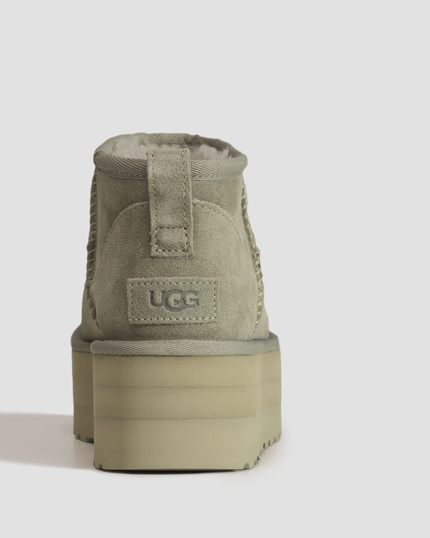 Dámské boty z ovčí kůže UGG Classic Ultra Mini Platform
