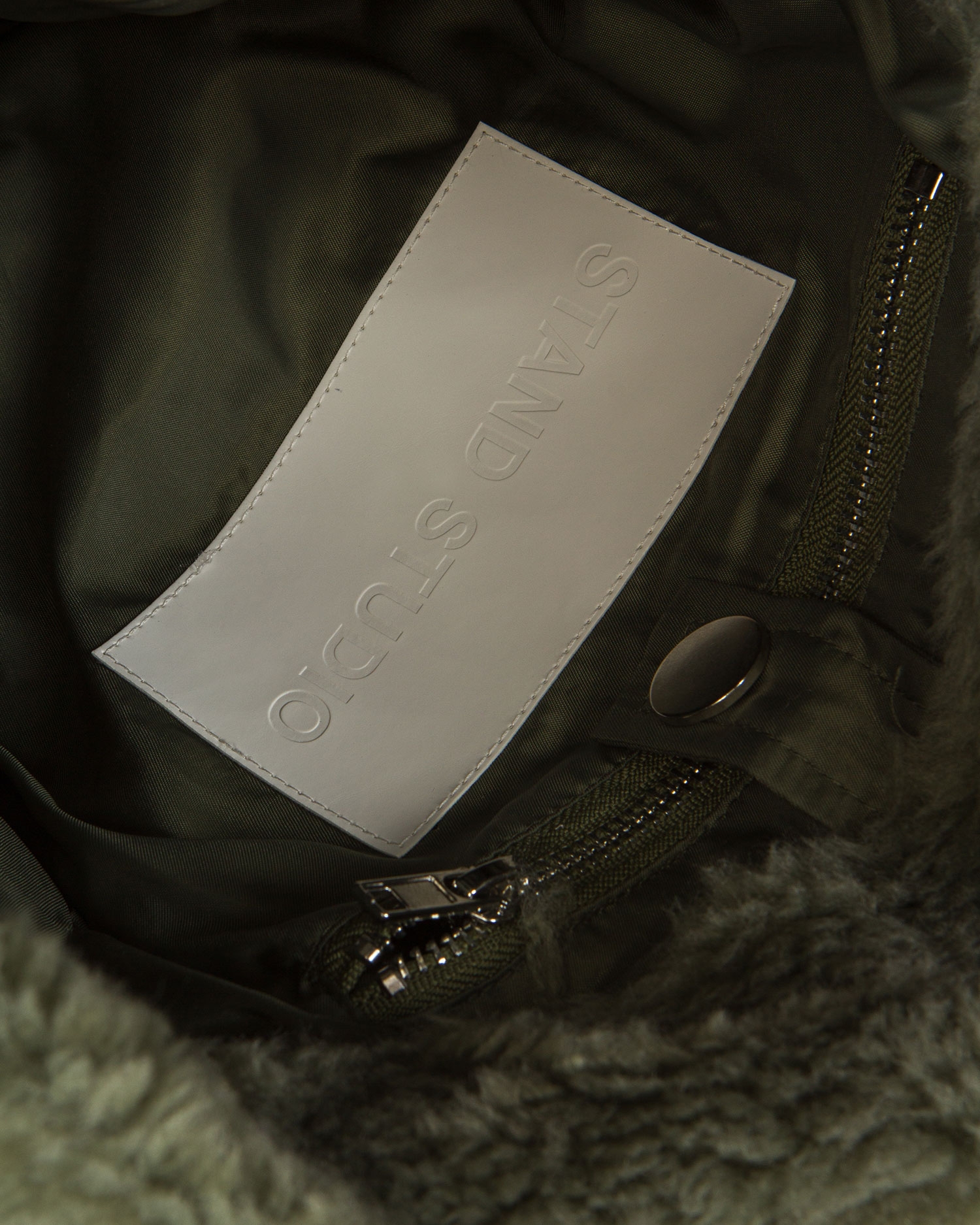 Kabelka Stand Studio LEIA