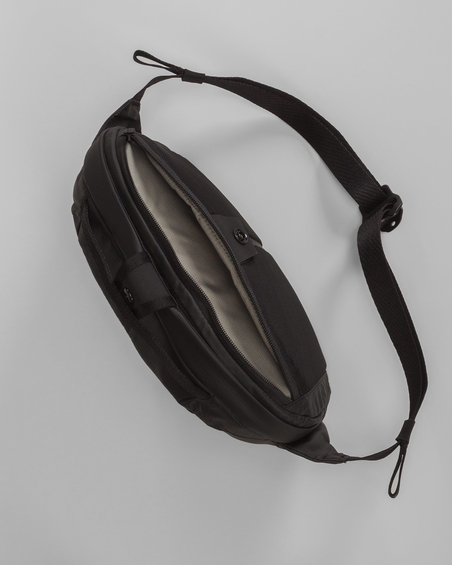 Ledvinka Thule Tact 5 L