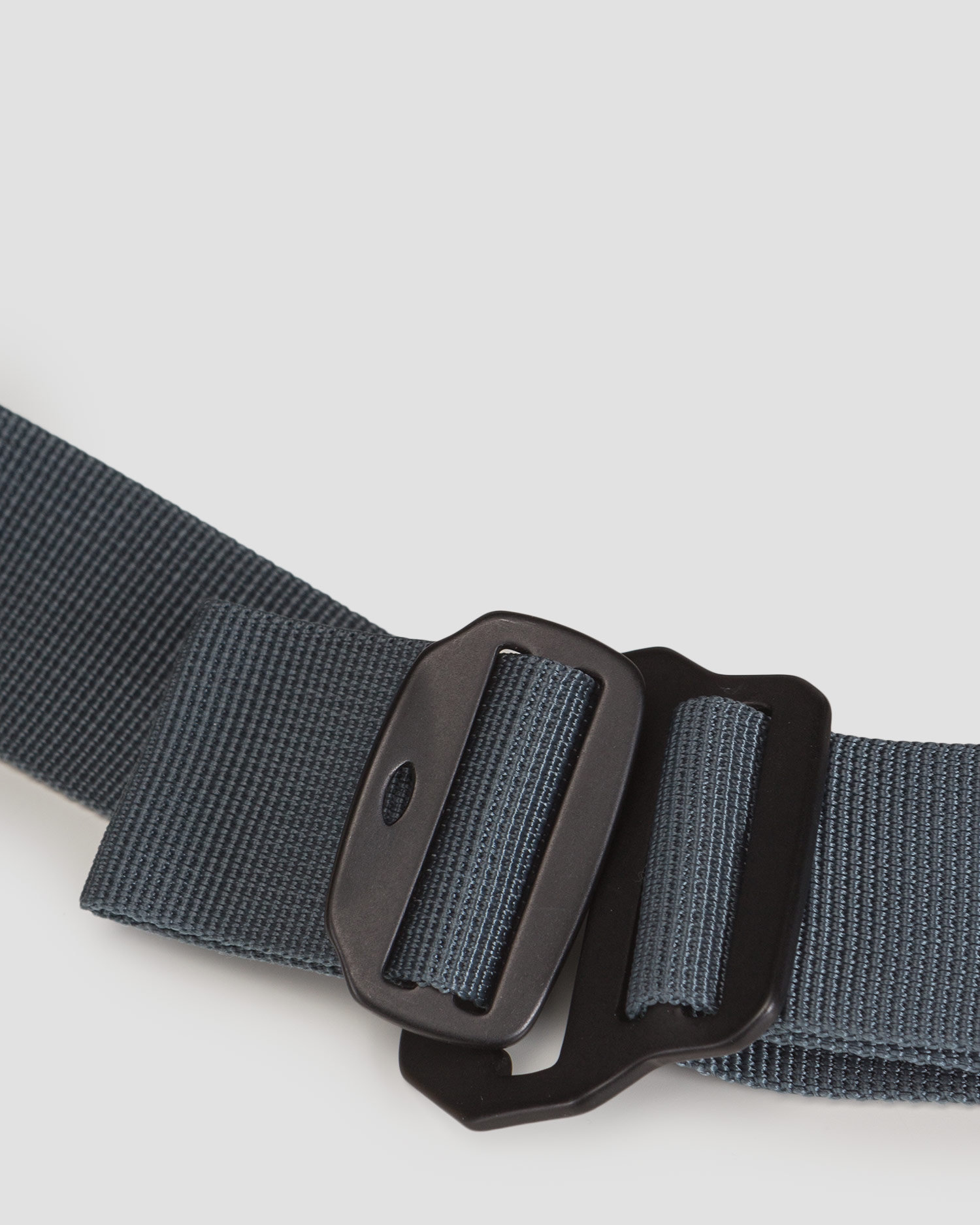 Šedá ledvinka Thule Aion Sling Bag