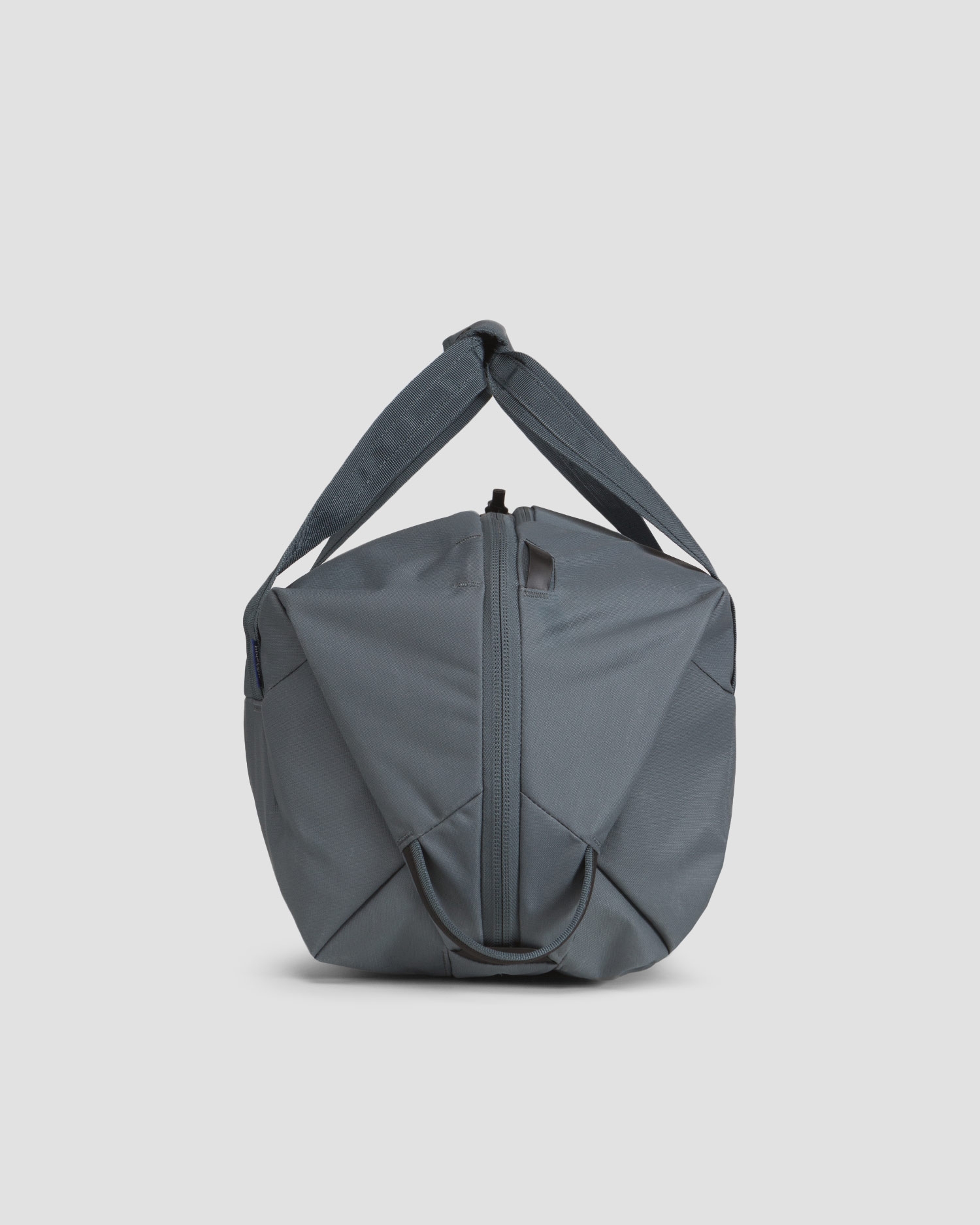 Šedé cestovní zavazadlo Thule Aion Duffel Bag 35L