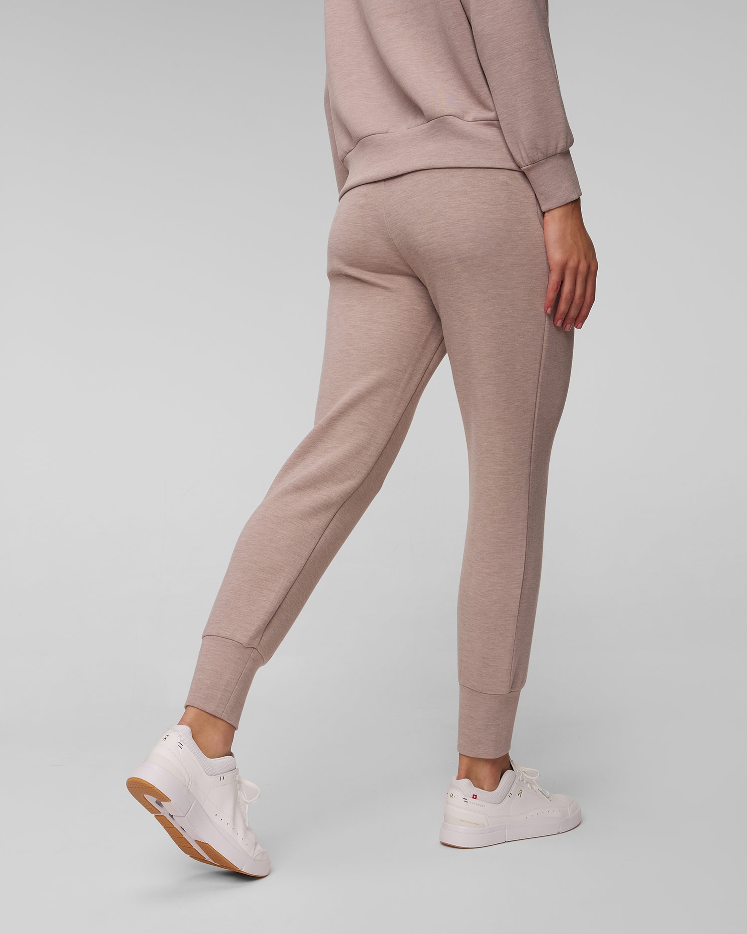 Hnědé dámské kalhoty Varley The Slim Cuff Pant 27.5