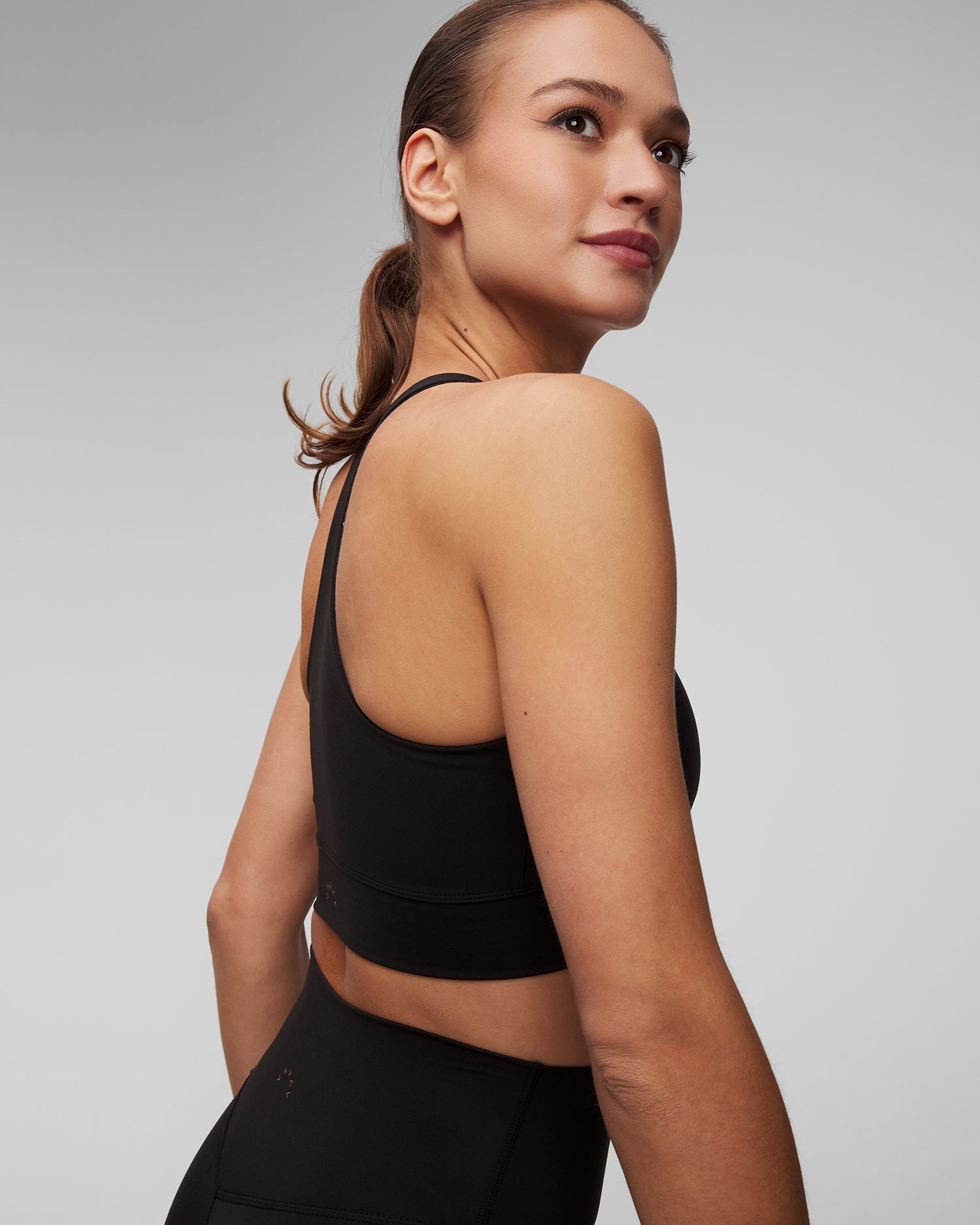 Dámská sportovní podprsenka Varley FreeSoft Bea Bra v Černé Barvě