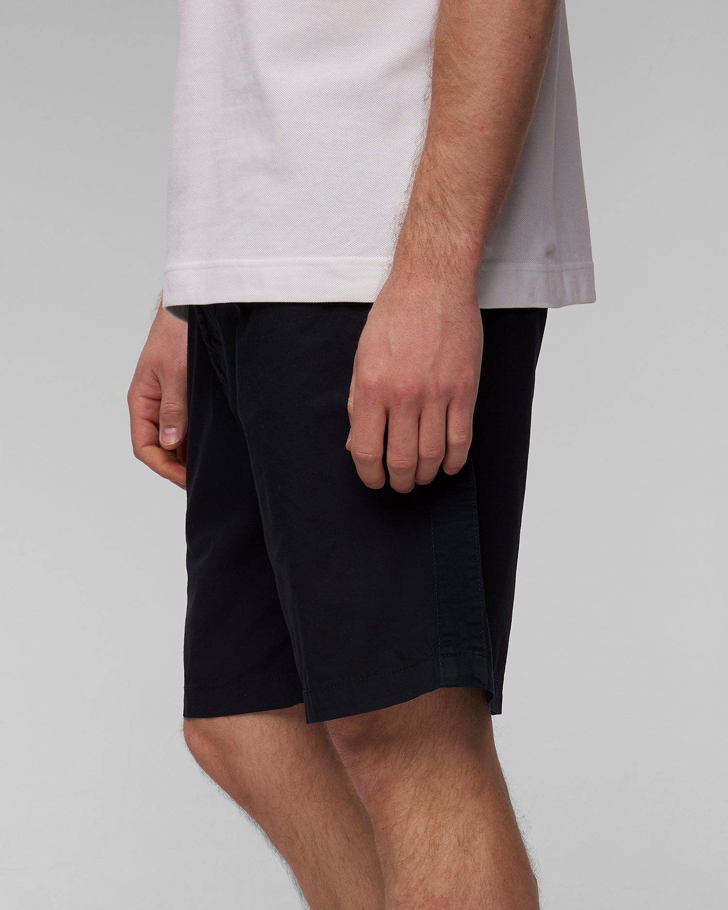 Tmavě modré pánské šortky Hugo Boss Kenosh