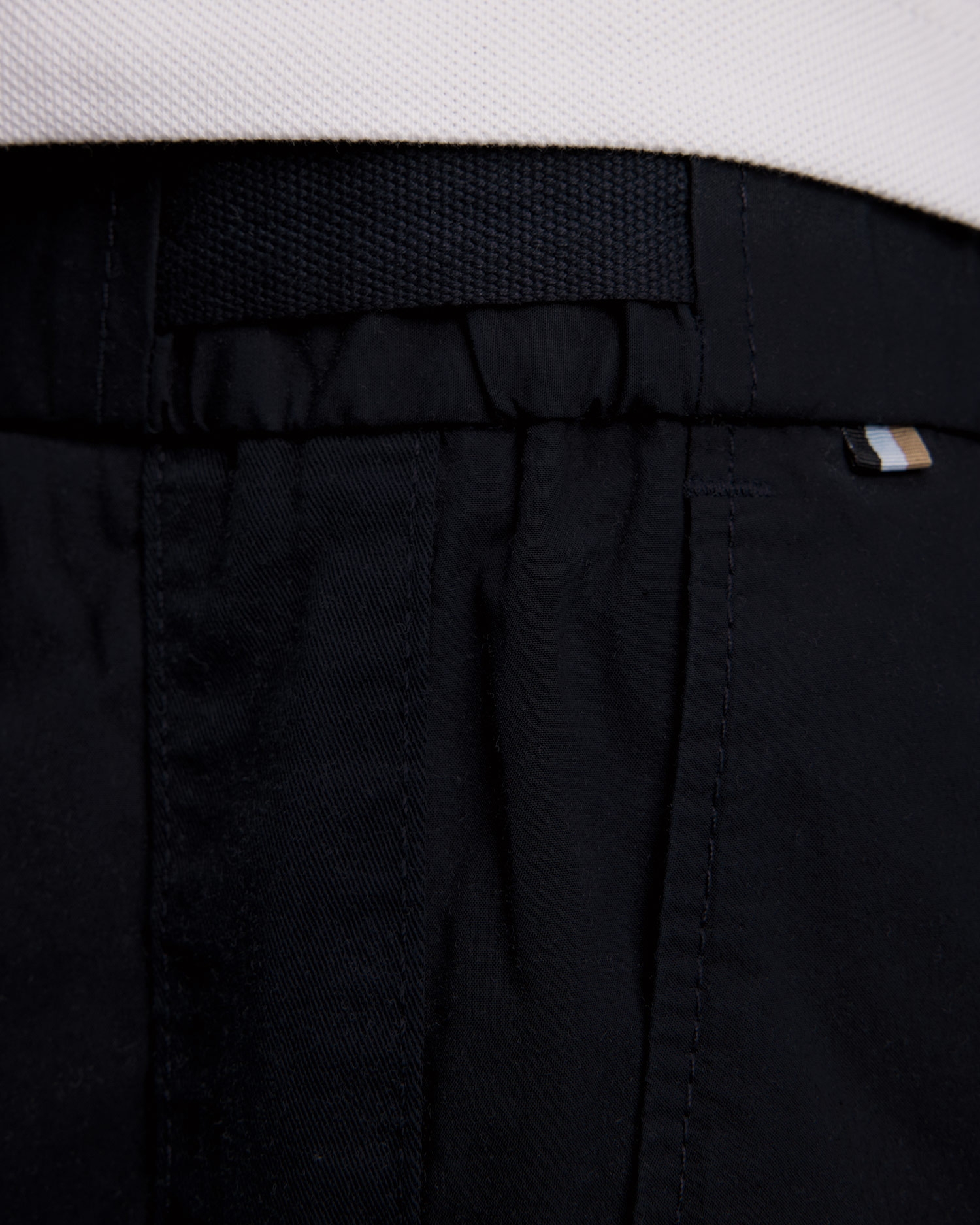 Tmavě modré pánské šortky Hugo Boss Kenosh