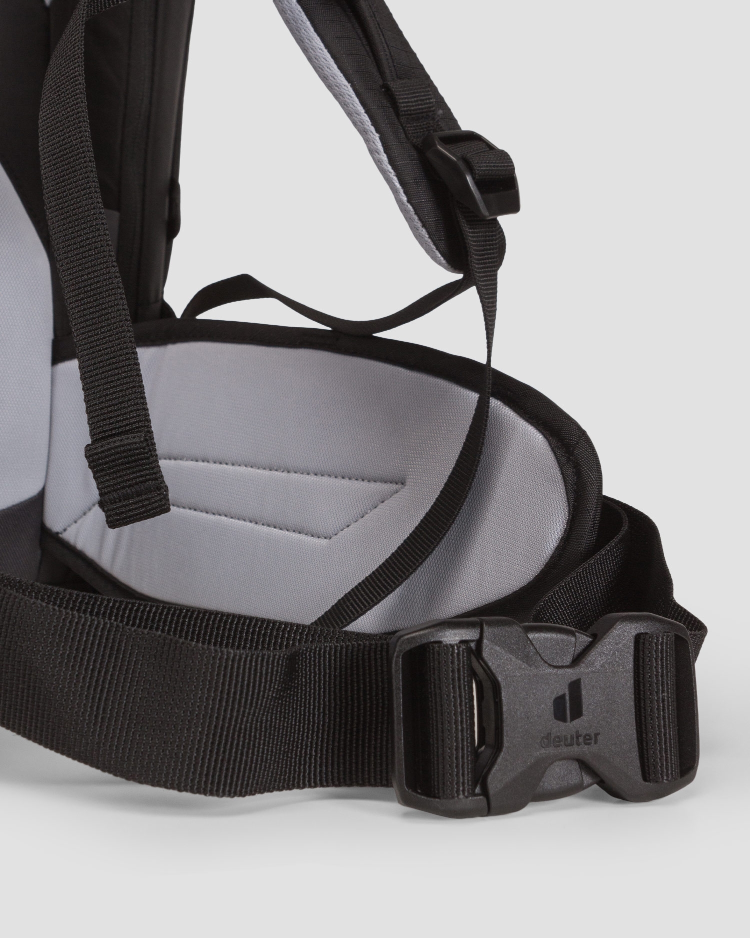 Černý dámský lyžařský batoh Deuter Freerider 28 SL