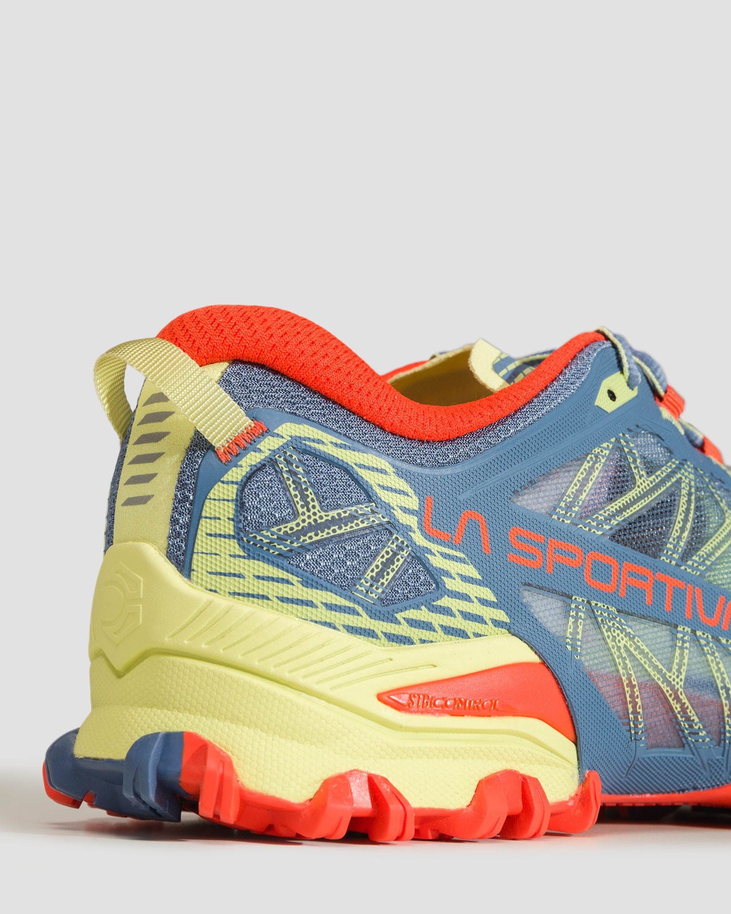 Fialové dámské trailové boty La Sportiva Bushido III