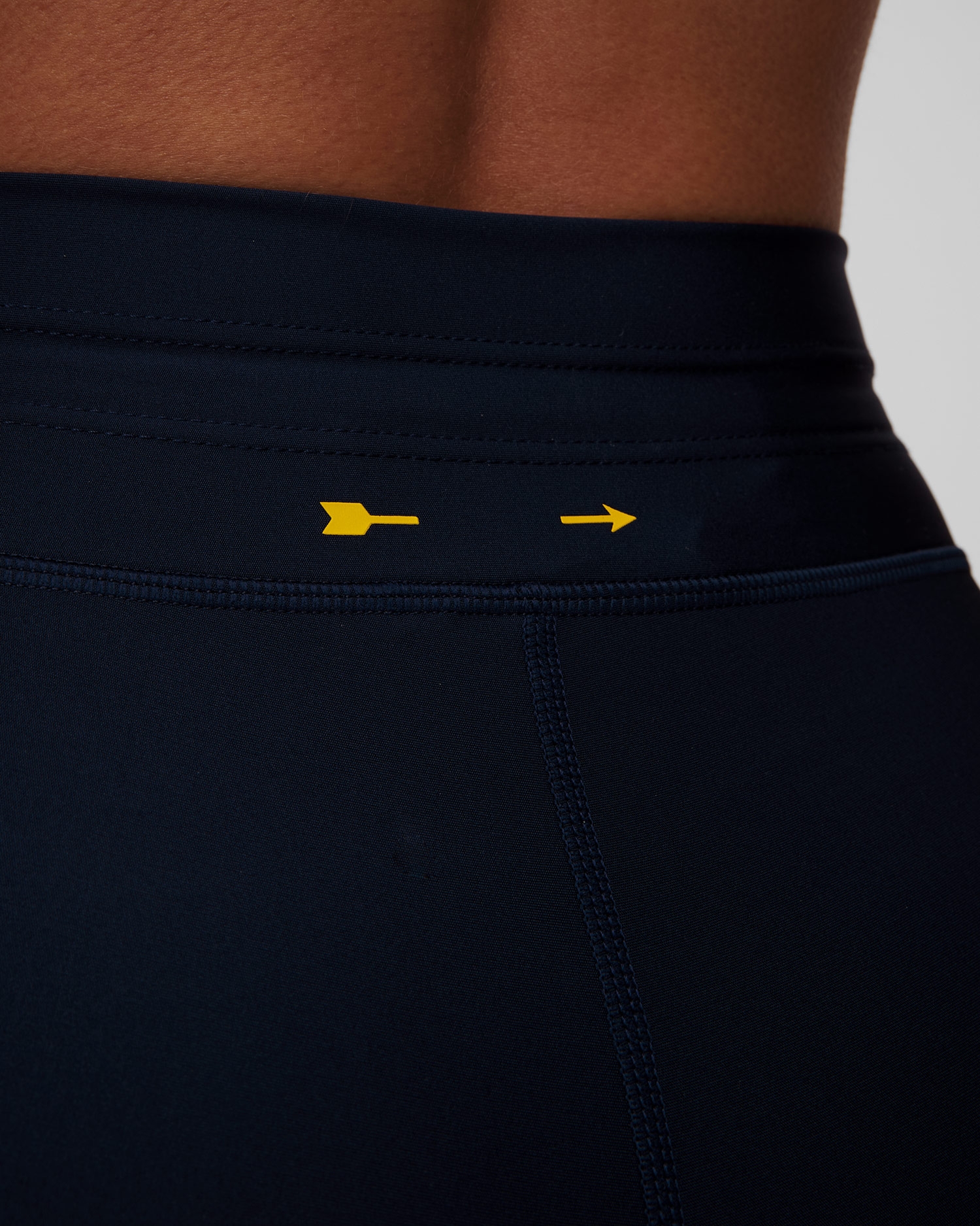 Tmavě modré dámské kalhoty The Upside Oxford 25in Midi Pant