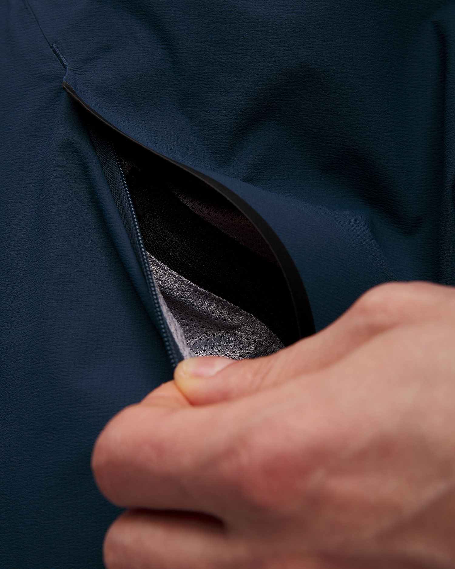 Tmavě modrá pánská horolezecká bunda Goldwin PERTEX SHIELD AIR Mountaineering Jacket