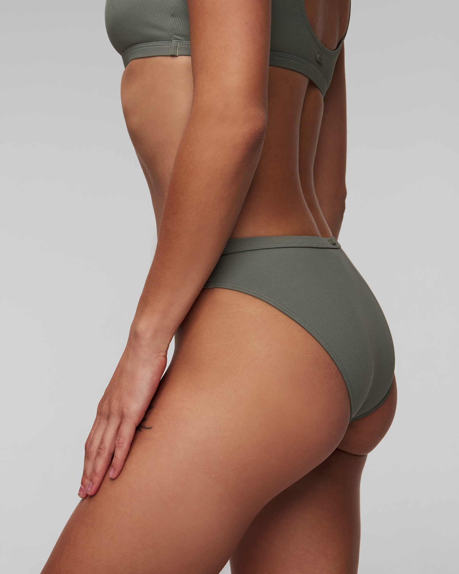 Spodní díl koupacího úboru s nízkým pasem Roxy Pro The Take Off