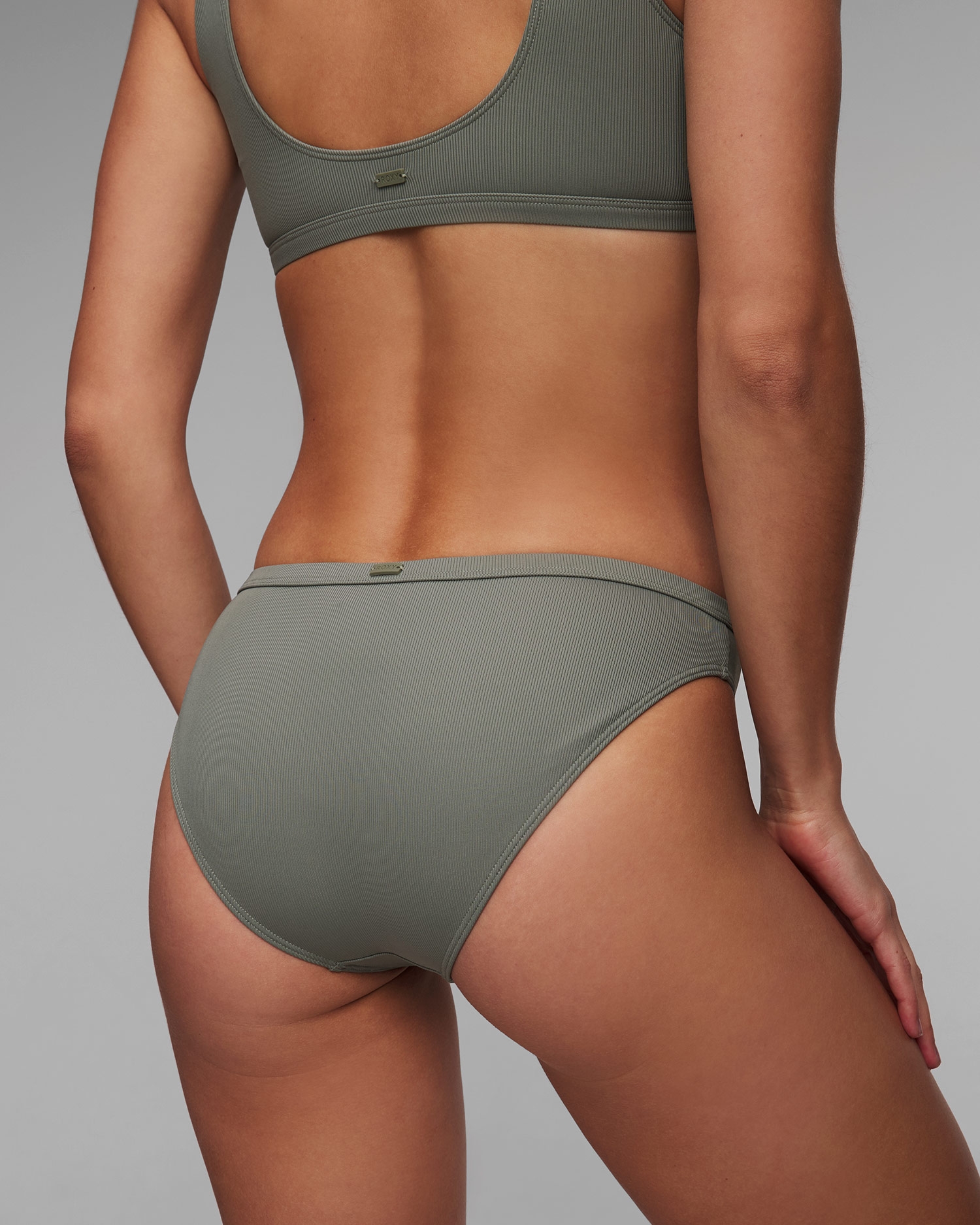 Spodní díl koupacího úboru s nízkým pasem Roxy Pro The Take Off