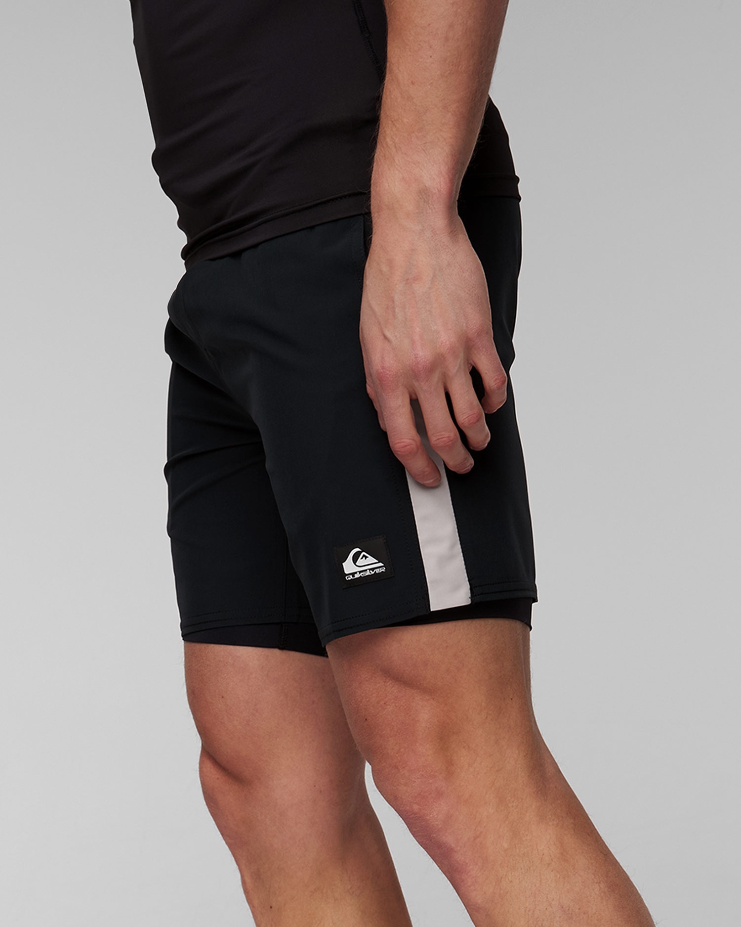 Černé pánské šortky Quiksilver Omni Training Short 17