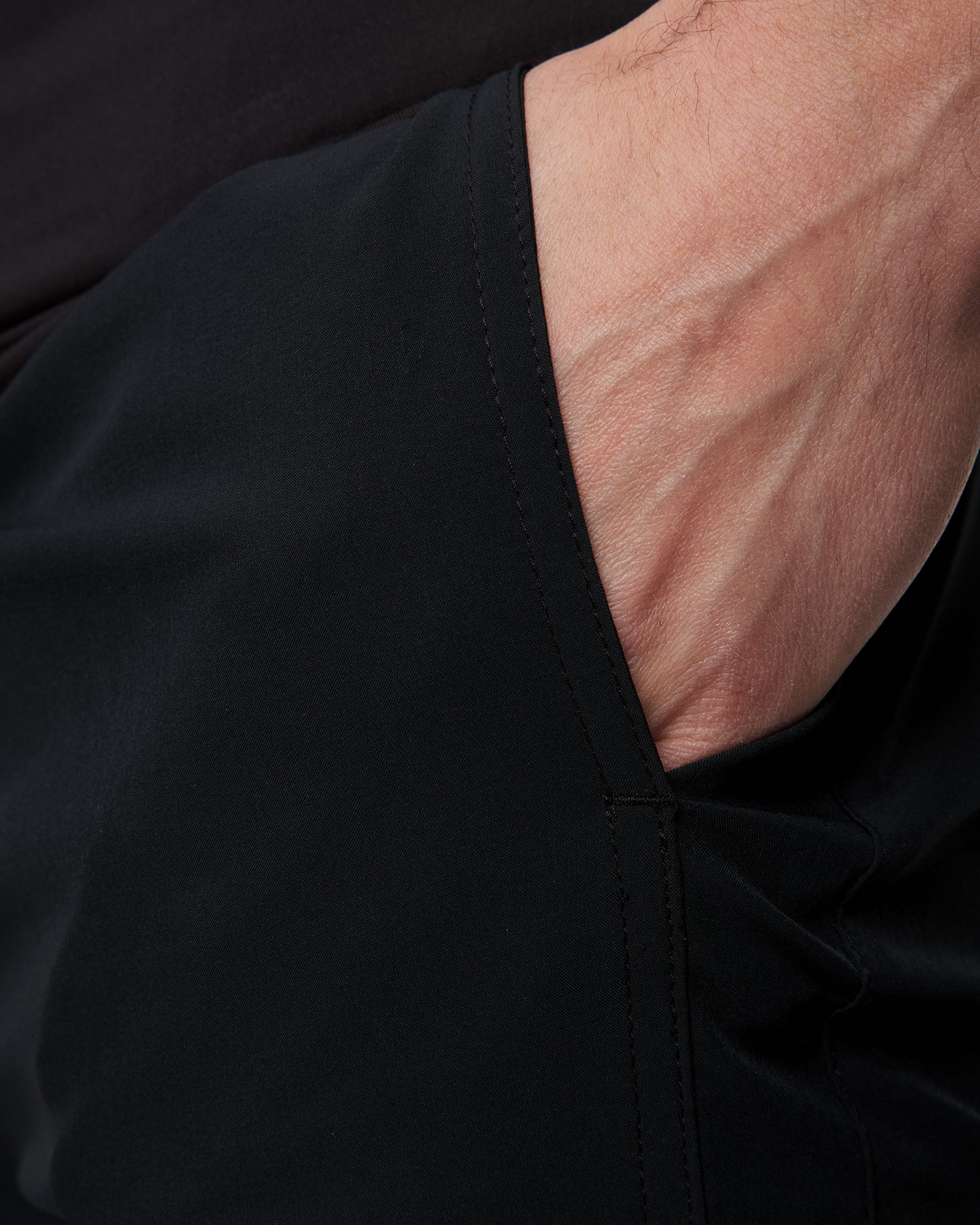 Černé pánské šortky Quiksilver Omni Training Short 17