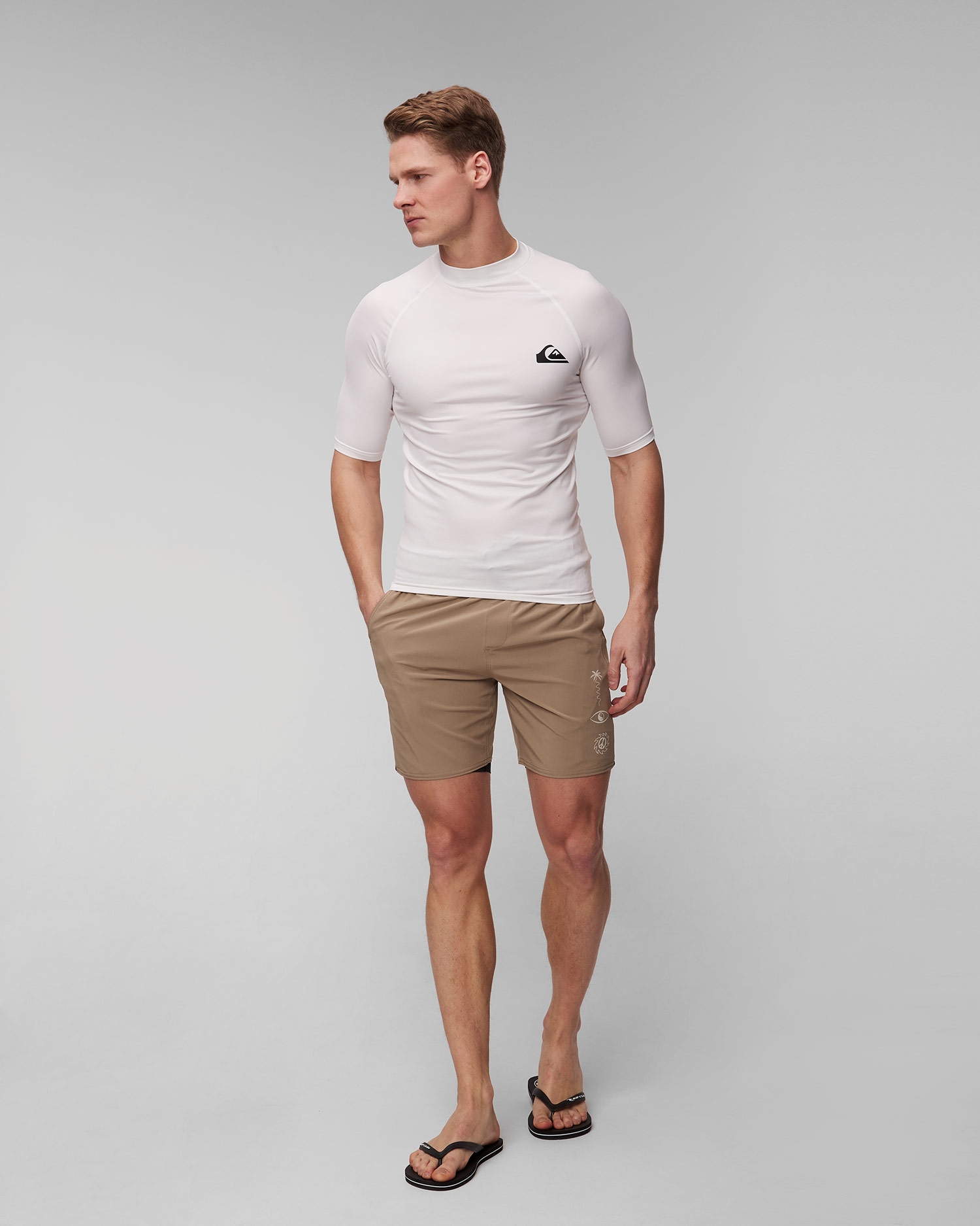 Béžové pánské šortky Quiksilver Omni Training Short 17