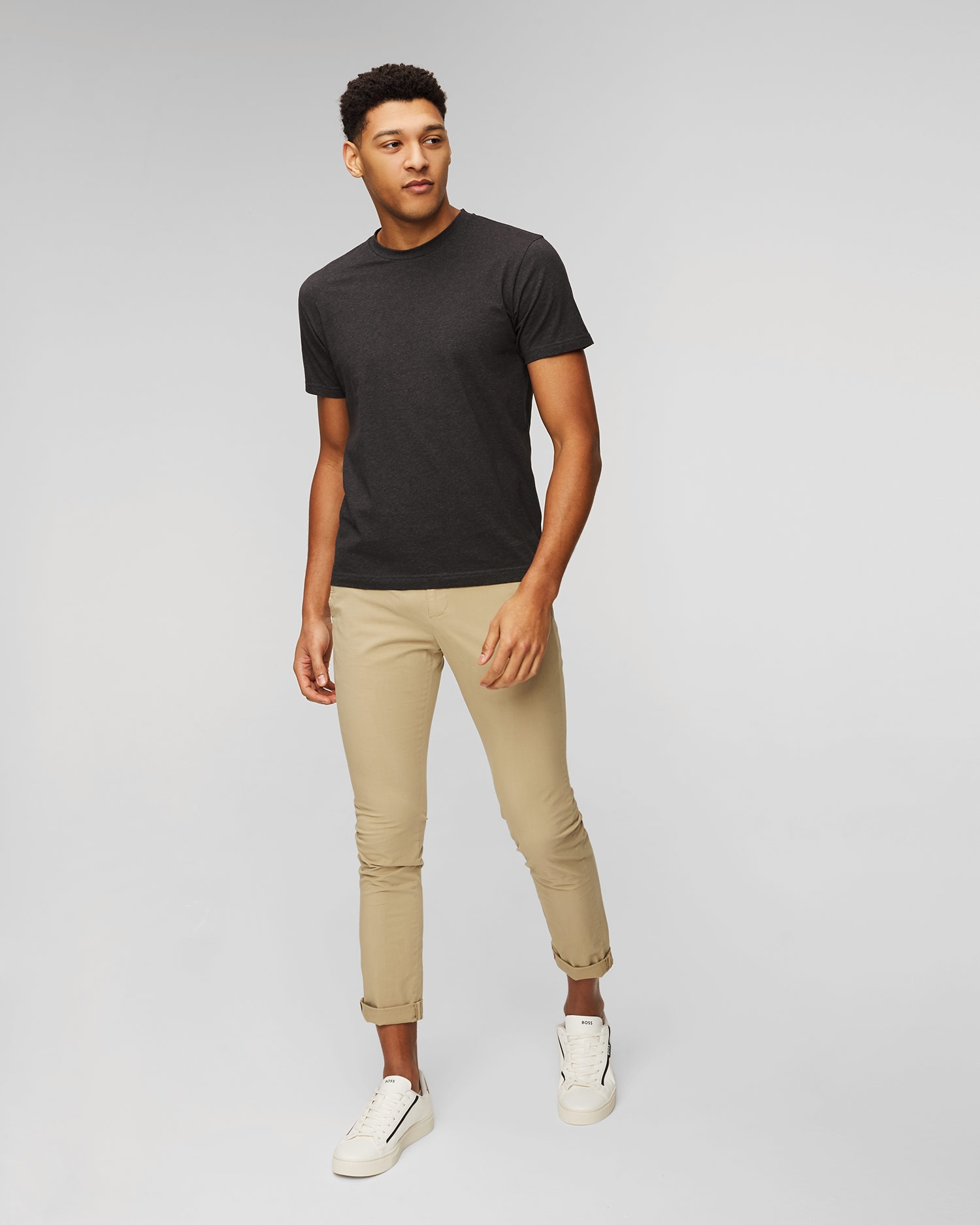 Tmavě šedé pánské tričko Sunspel