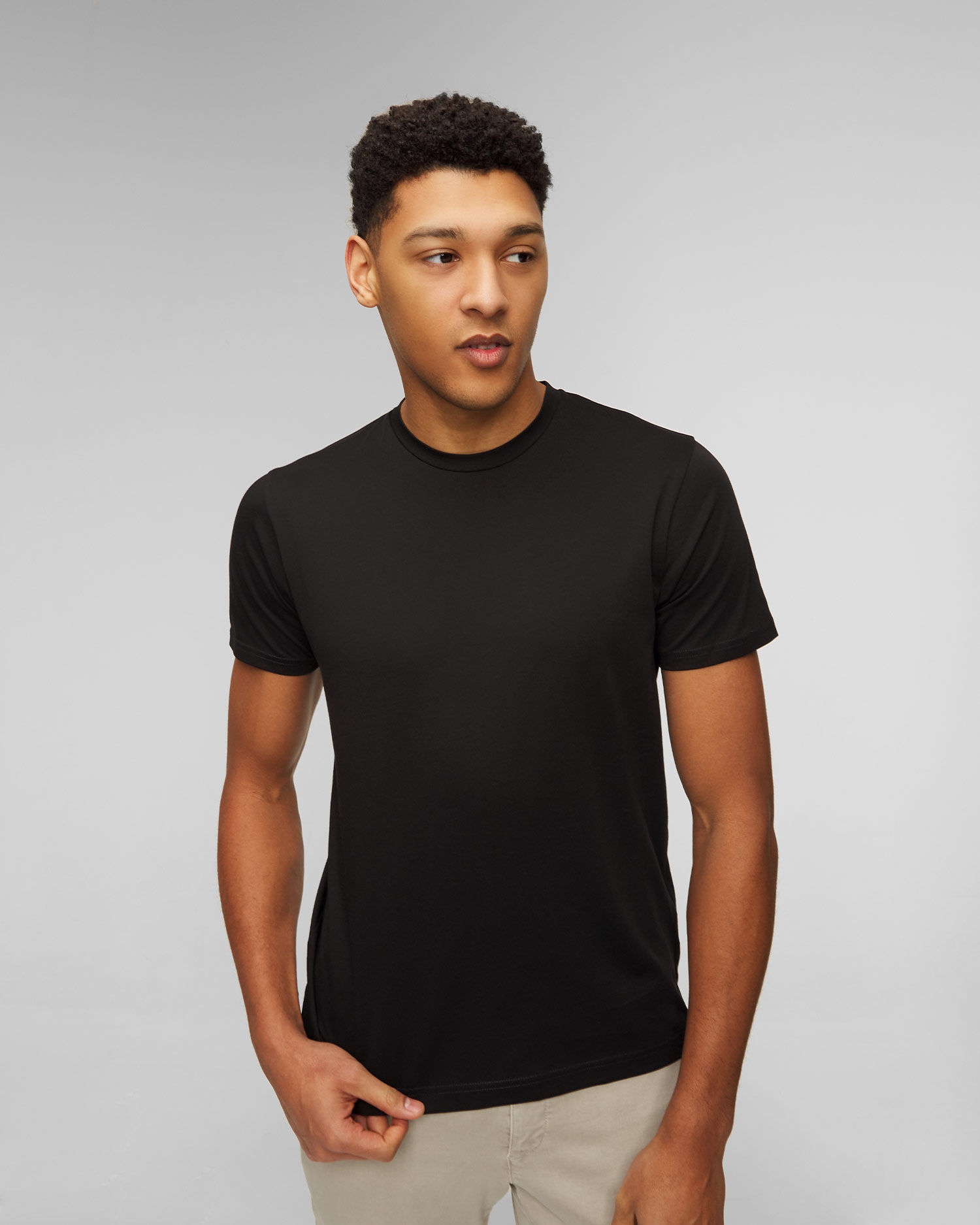 Černé pánské tričko Sunspel